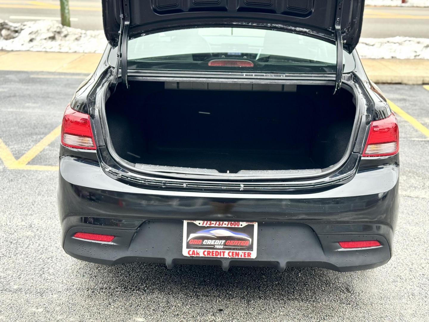2018 BLACK Kia Rio S (3KPA24AB7JE) with an 1.6L L4 DOHC 16V engine, 6A transmission, located at 7600 S Western Ave., Chicago, IL, 60620, (773) 918-3980, 0.000000, 0.000000 - Photo#4