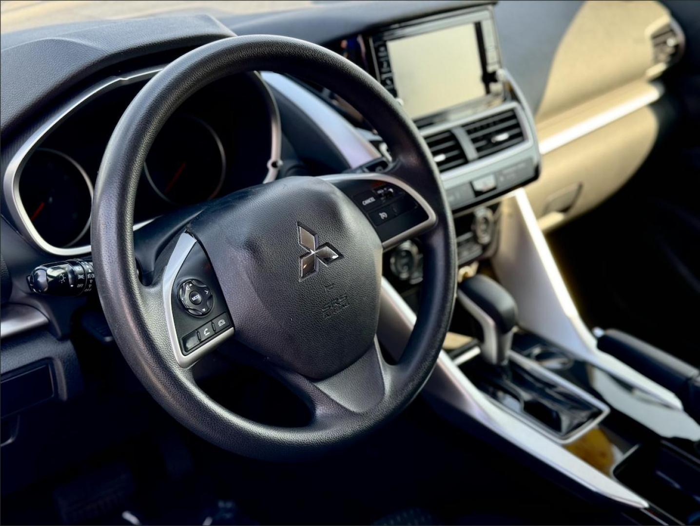 2019 GRAY MITSUBISHI ECLIPSE CROSS ES ES (JA4AS3AA3KZ) with an 1.5L L4 DOHC 16V engine, CVT transmission, located at 7600 S Western Ave., Chicago, IL, 60620, (773) 918-3980, 0.000000, 0.000000 - Photo#5
