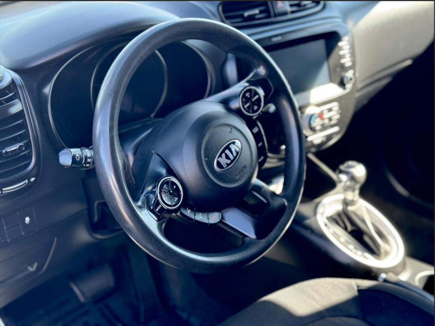 2018 BLACK Kia Soul + (KNDJP3A53J7) with an 2.0L L4 DOHC 16V engine, 6A transmission, located at 7600 S Western Ave., Chicago, IL, 60620, (773) 918-3980, 0.000000, 0.000000 - Photo#5