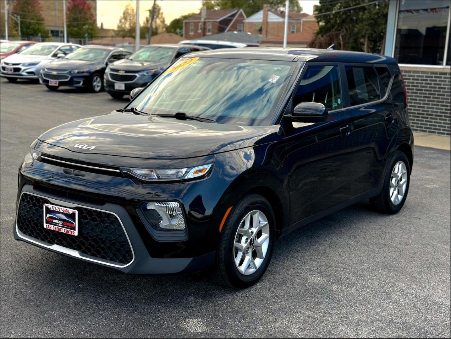 2022 BLACK Kia Soul LX CVT (KNDJ23AU9N7) with an 2.0L L4 DOHC 16V engine, CVT transmission, located at 7600 S Western Ave., Chicago, IL, 60620, (773) 918-3980, 0.000000, 0.000000 - Photo#2