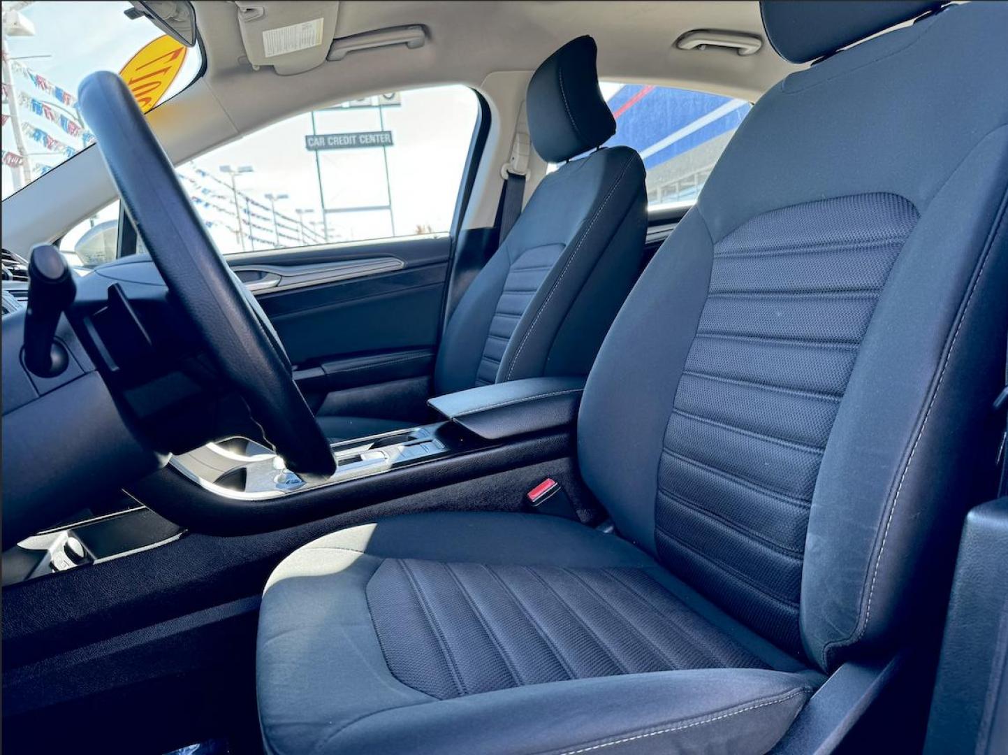 2017 GOLD FORD FUSION SE SE (3FA6P0HD1HR) with an 1.5L L4 DOHC 16V engine, 6A transmission, located at 7600 S Western Ave., Chicago, IL, 60620, (773) 918-3980, 0.000000, 0.000000 - Photo#7