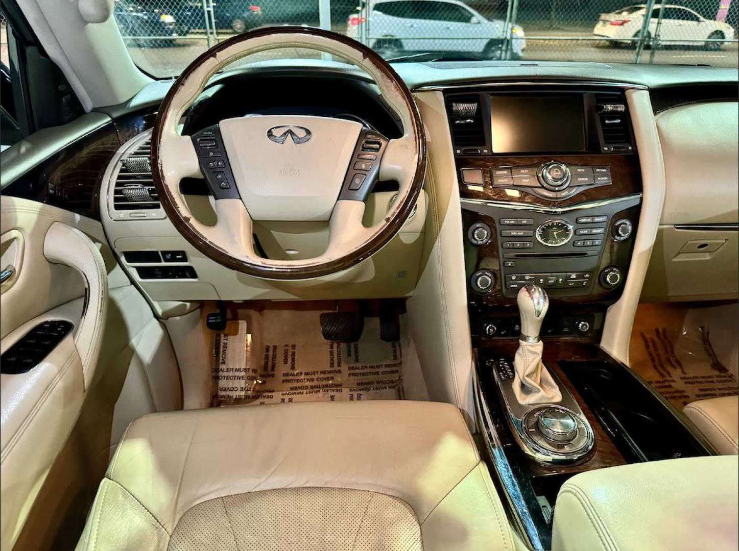2012 WHITE Infiniti QX56 4WD (JN8AZ2NE4C9) with an 5.6L V8 DOHC 32V engine, 5-Speed Automatic transmission, located at 7600 S Western Ave., Chicago, IL, 60620, (773) 918-3980, 0.000000, 0.000000 - Photo#6