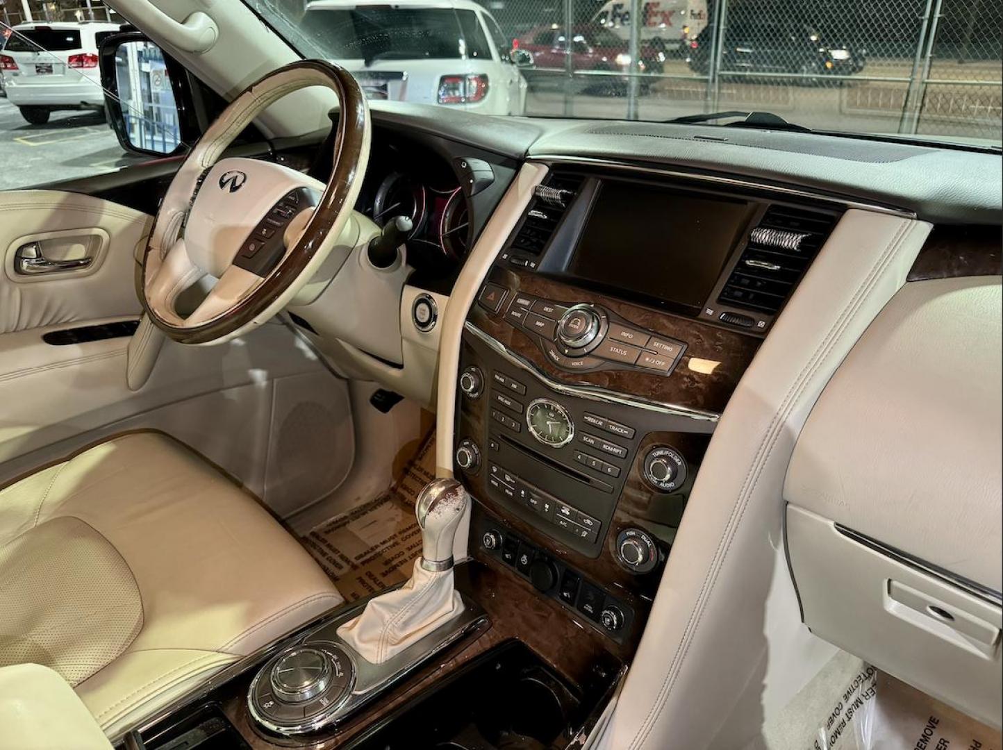 2012 WHITE Infiniti QX56 4WD (JN8AZ2NE4C9) with an 5.6L V8 DOHC 32V engine, 5-Speed Automatic transmission, located at 7600 S Western Ave., Chicago, IL, 60620, (773) 918-3980, 0.000000, 0.000000 - Photo#8