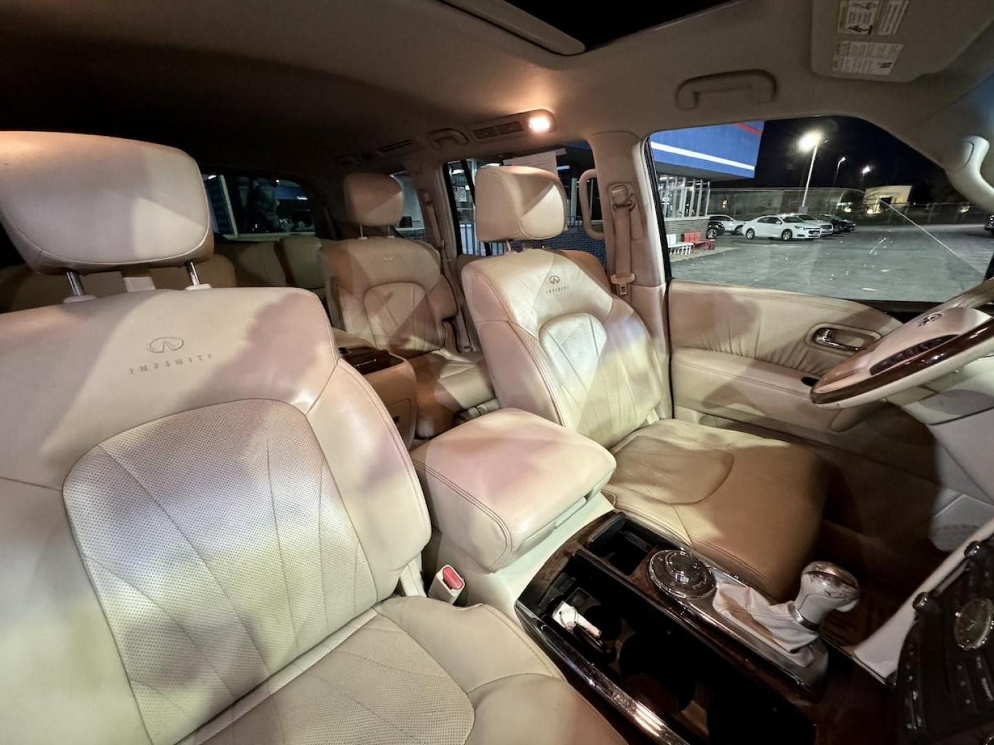 2012 WHITE Infiniti QX56 4WD (JN8AZ2NE4C9) with an 5.6L V8 DOHC 32V engine, 5-Speed Automatic transmission, located at 7600 S Western Ave., Chicago, IL, 60620, (773) 918-3980, 0.000000, 0.000000 - Photo#9