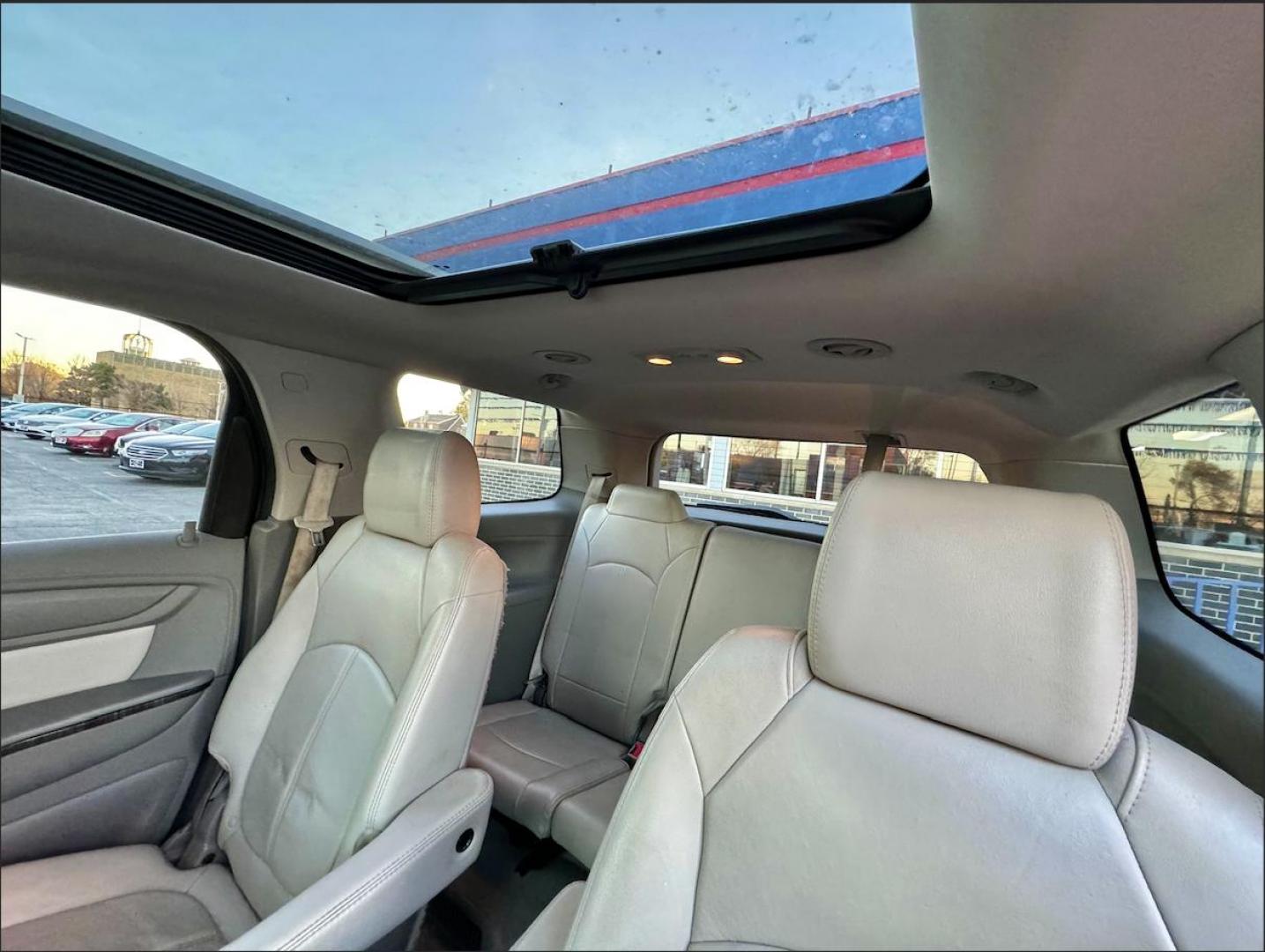 2016 BALCK GMC Acadia SLT-1 FWD (1GKKRRKDXGJ) with an 3.6L V6 DOHC 24V engine, 6A transmission, located at 7600 S Western Ave., Chicago, IL, 60620, (773) 918-3980, 0.000000, 0.000000 - Photo#9