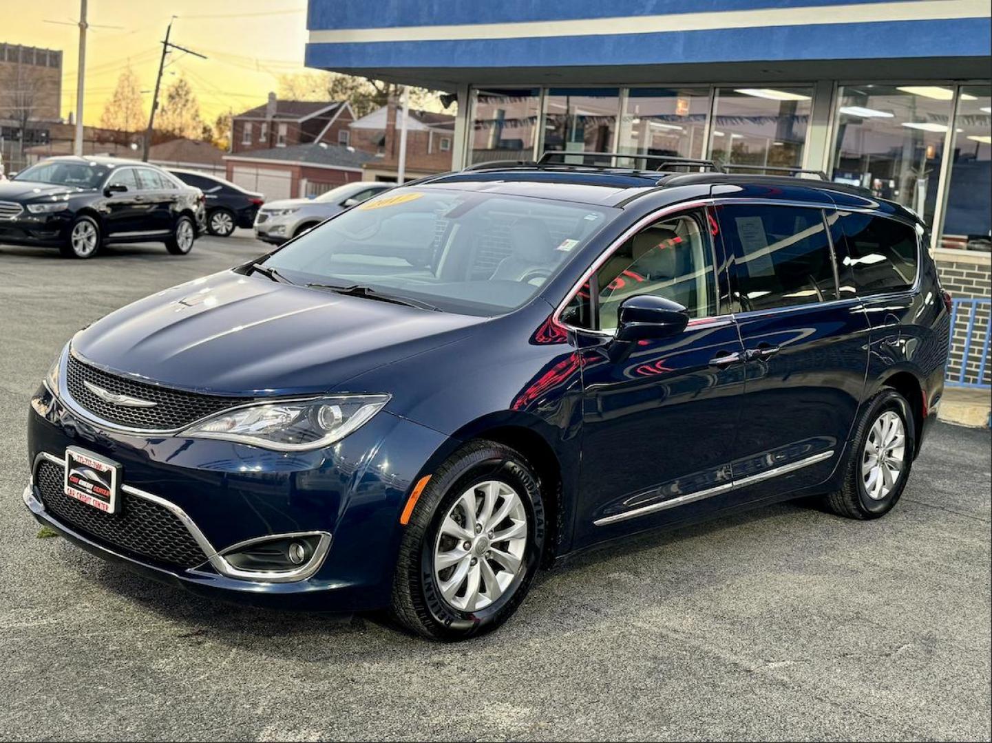 2017 BLUE Chrysler Pacifica Touring (2C4RC1BG0HR) with an 3.6L V6 DOHC 24V engine, 6A transmission, located at 7600 S Western Ave., Chicago, IL, 60620, (773) 918-3980, 0.000000, 0.000000 - Photo#2