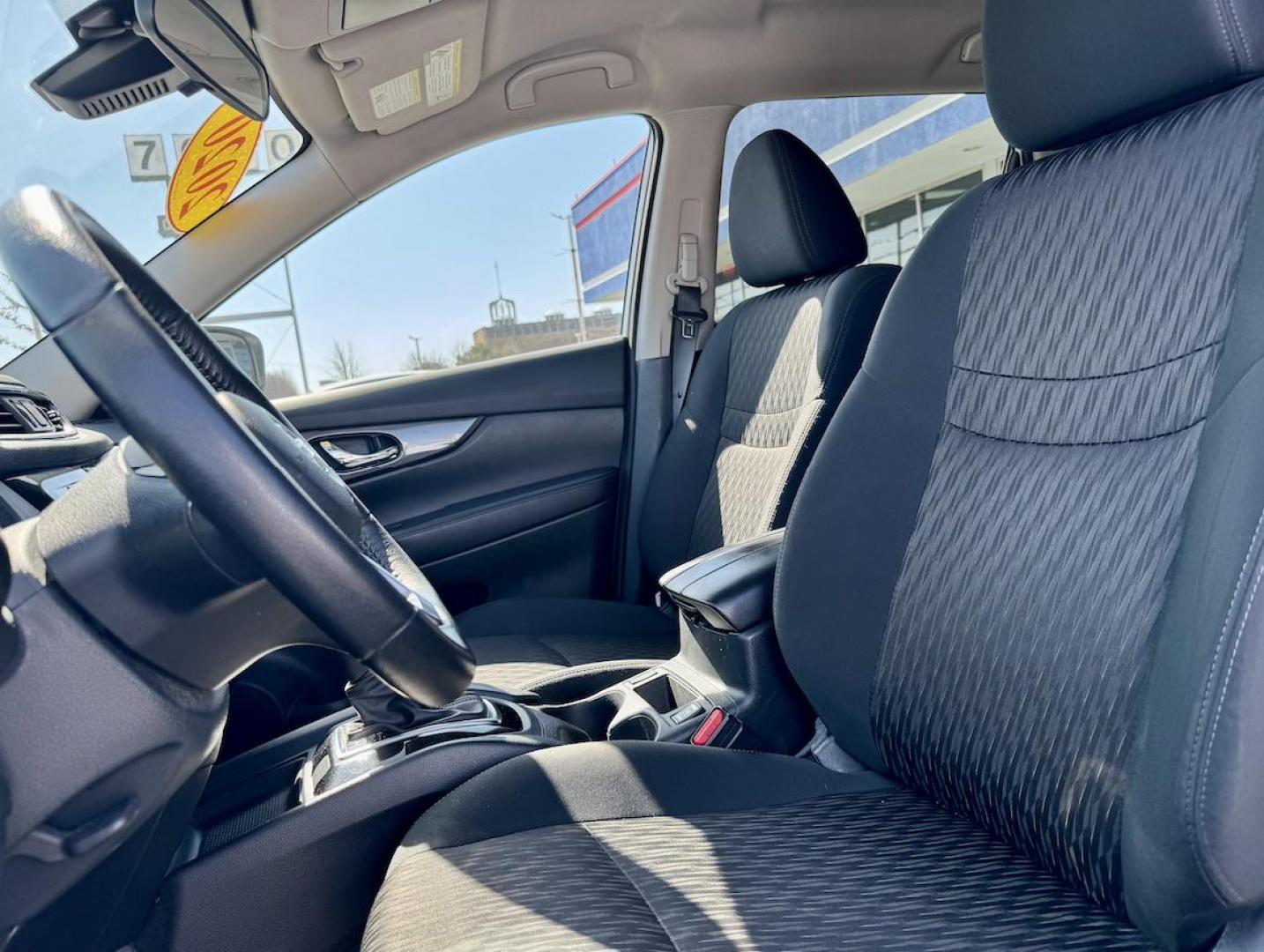 2020 WHITE Nissan Rogue S AWD (5N1AT2MV7LC) with an 2.5L L4 DOHC 16V engine, CVT transmission, located at 7600 S Western Ave., Chicago, IL, 60620, (773) 918-3980, 0.000000, 0.000000 - Photo#7