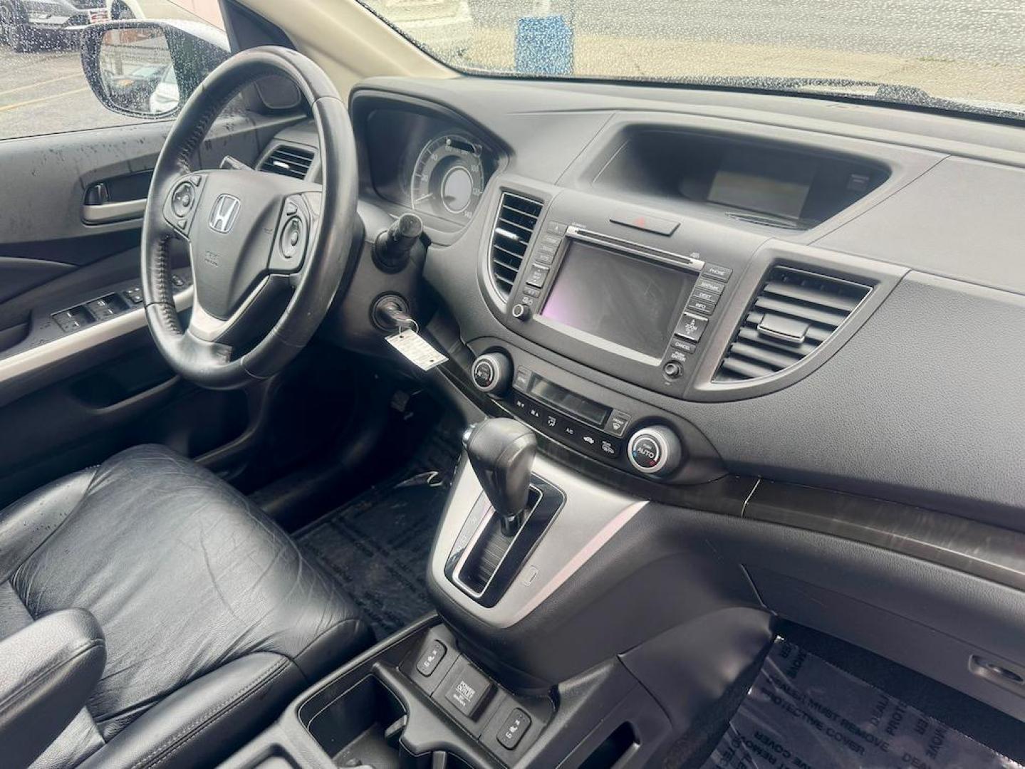 2014 SILVER Honda CR-V EX-L 4WD 5-Speed AT (2HKRM4H79EH) with an 2.4L L4 DOHC 16V engine, 5-Speed Automatic transmission, located at 7600 S Western Ave., Chicago, IL, 60620, (773) 918-3980, 0.000000, 0.000000 - Photo#8