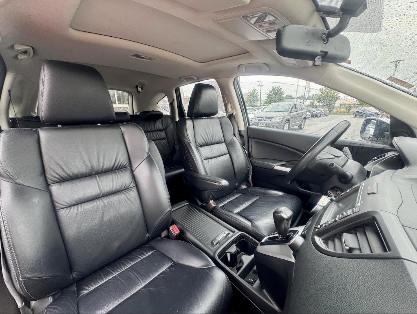 2014 SILVER Honda CR-V EX-L 4WD 5-Speed AT (2HKRM4H79EH) with an 2.4L L4 DOHC 16V engine, 5-Speed Automatic transmission, located at 7600 S Western Ave., Chicago, IL, 60620, (773) 918-3980, 0.000000, 0.000000 - Photo#9