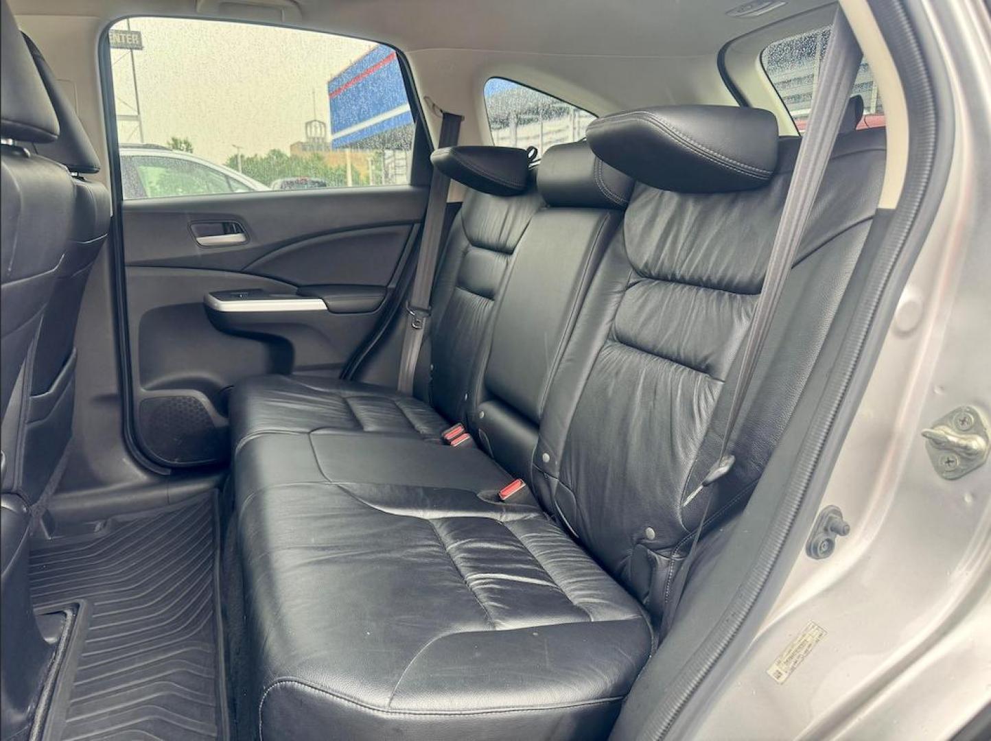 2014 SILVER Honda CR-V EX-L 4WD 5-Speed AT (2HKRM4H79EH) with an 2.4L L4 DOHC 16V engine, 5-Speed Automatic transmission, located at 7600 S Western Ave., Chicago, IL, 60620, (773) 918-3980, 0.000000, 0.000000 - Photo#10