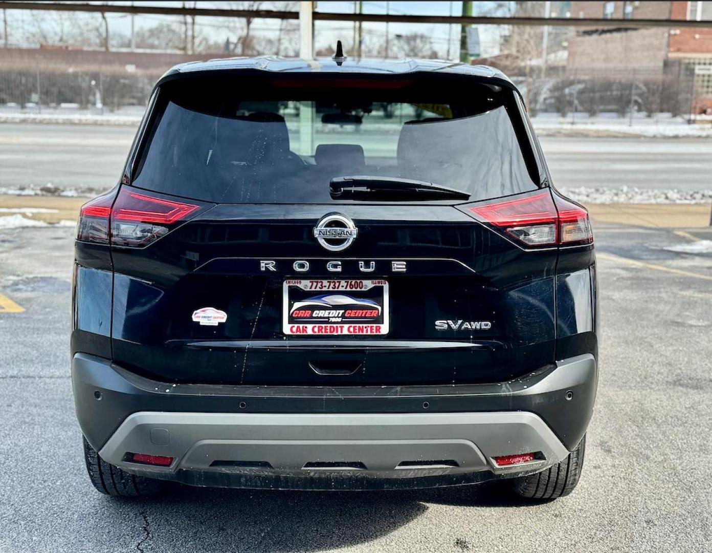 2021 BLACK Nissan Rogue SV AWD (5N1AT3BB1MC) with an 2.5L L4 DOHC 16V engine, CVT transmission, located at 7600 S Western Ave., Chicago, IL, 60620, (773) 918-3980, 0.000000, 0.000000 - Photo#4