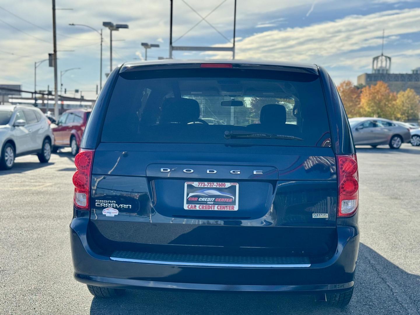 2016 BLUE Dodge Grand Caravan SE (2C4RDGBG0GR) with an 3.6L V6 DOHC 24V engine, 6A transmission, located at 7600 S Western Ave., Chicago, IL, 60620, (773) 918-3980, 0.000000, 0.000000 - Photo#3