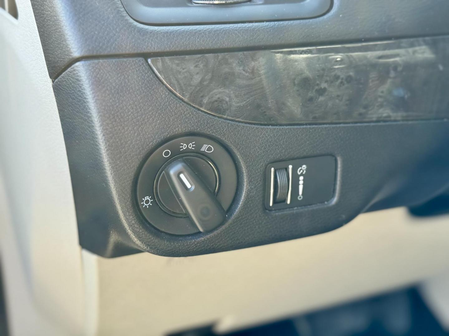 2016 BLUE Dodge Grand Caravan SE (2C4RDGBG0GR) with an 3.6L V6 DOHC 24V engine, 6A transmission, located at 7600 S Western Ave., Chicago, IL, 60620, (773) 918-3980, 0.000000, 0.000000 - Photo#13