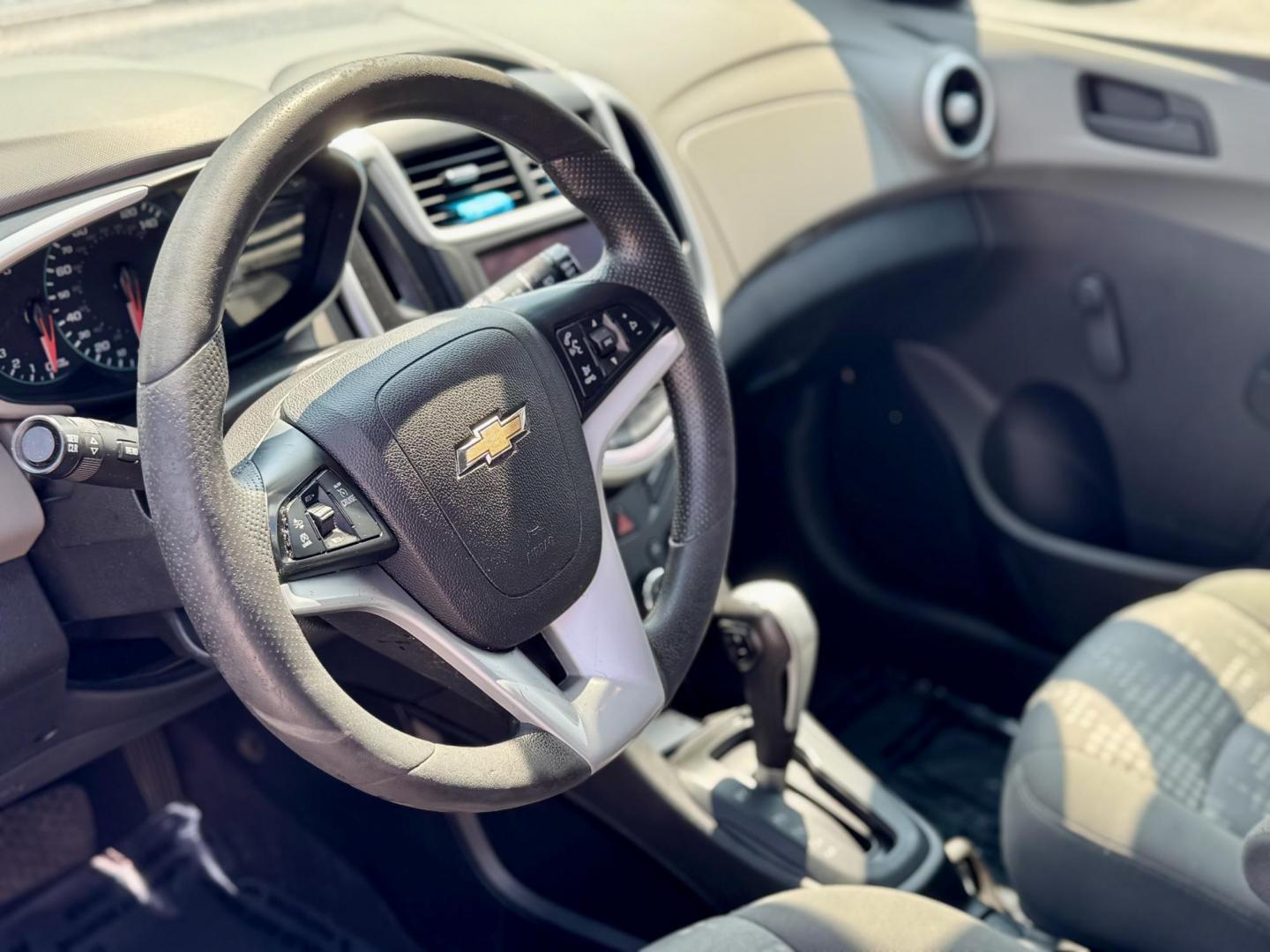 2020 RED Chevrolet Sonic FL Auto Hatchback (1G1JG6SB9L4) with an 1.4L L4 DOHC 24V TURBO engine, 6A transmission, located at 7600 S Western Ave., Chicago, IL, 60620, (773) 918-3980, 0.000000, 0.000000 - Photo#4
