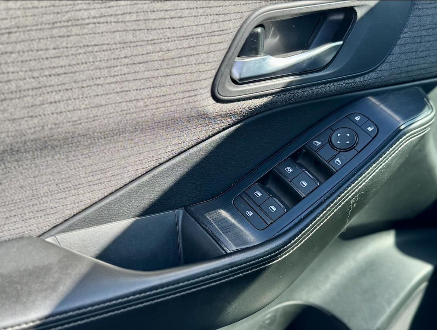2021 SILVER Nissan Rogue SV (5N1AT3BA3MC) with an 2.5L L4 DOHC 16V engine, CVT transmission, located at 7600 S Western Ave., Chicago, IL, 60620, (773) 918-3980, 0.000000, 0.000000 - Photo#11