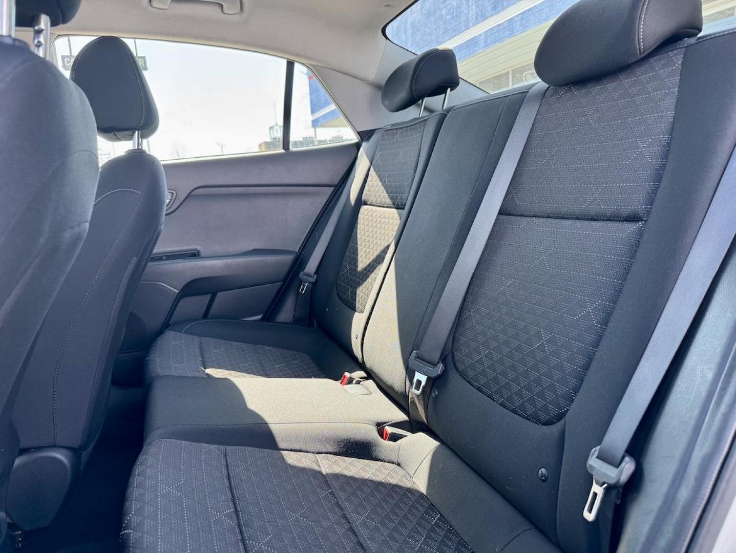2020 OFF-WHITE Kia Rio LX (3KPA24AD8LE) with an 1.6L L4 DOHC 16V engine, 6A transmission, located at 7600 S Western Ave., Chicago, IL, 60620, (773) 918-3980, 0.000000, 0.000000 - Photo#9