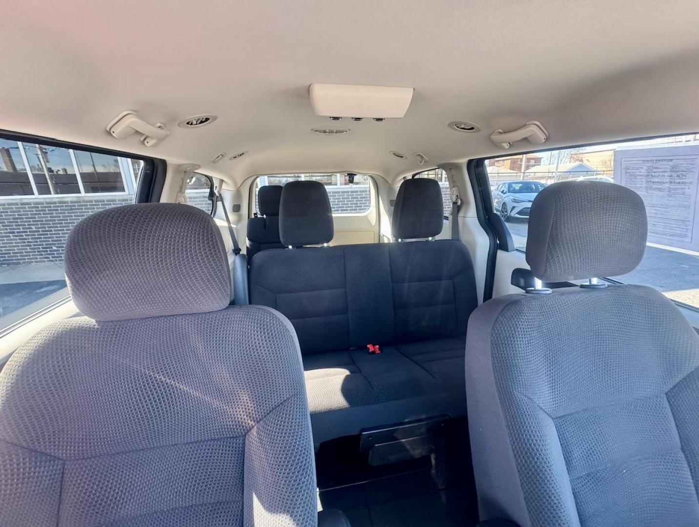 2018 BLACK Dodge Grand Caravan SE (2C4RDGBG6JR) with an 3.6L V6 DOHC 24V engine, 6A transmission, located at 7600 S Western Ave., Chicago, IL, 60620, (773) 918-3980, 0.000000, 0.000000 - Photo#11