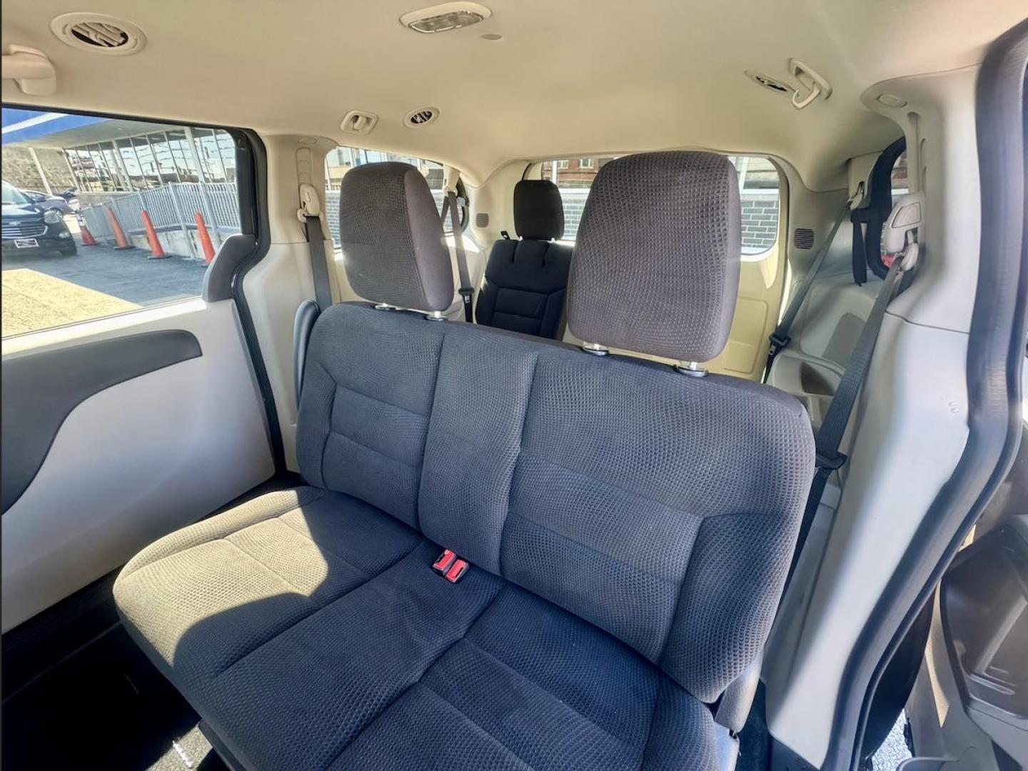 2018 BLACK Dodge Grand Caravan SE (2C4RDGBG6JR) with an 3.6L V6 DOHC 24V engine, 6A transmission, located at 7600 S Western Ave., Chicago, IL, 60620, (773) 918-3980, 0.000000, 0.000000 - Photo#9