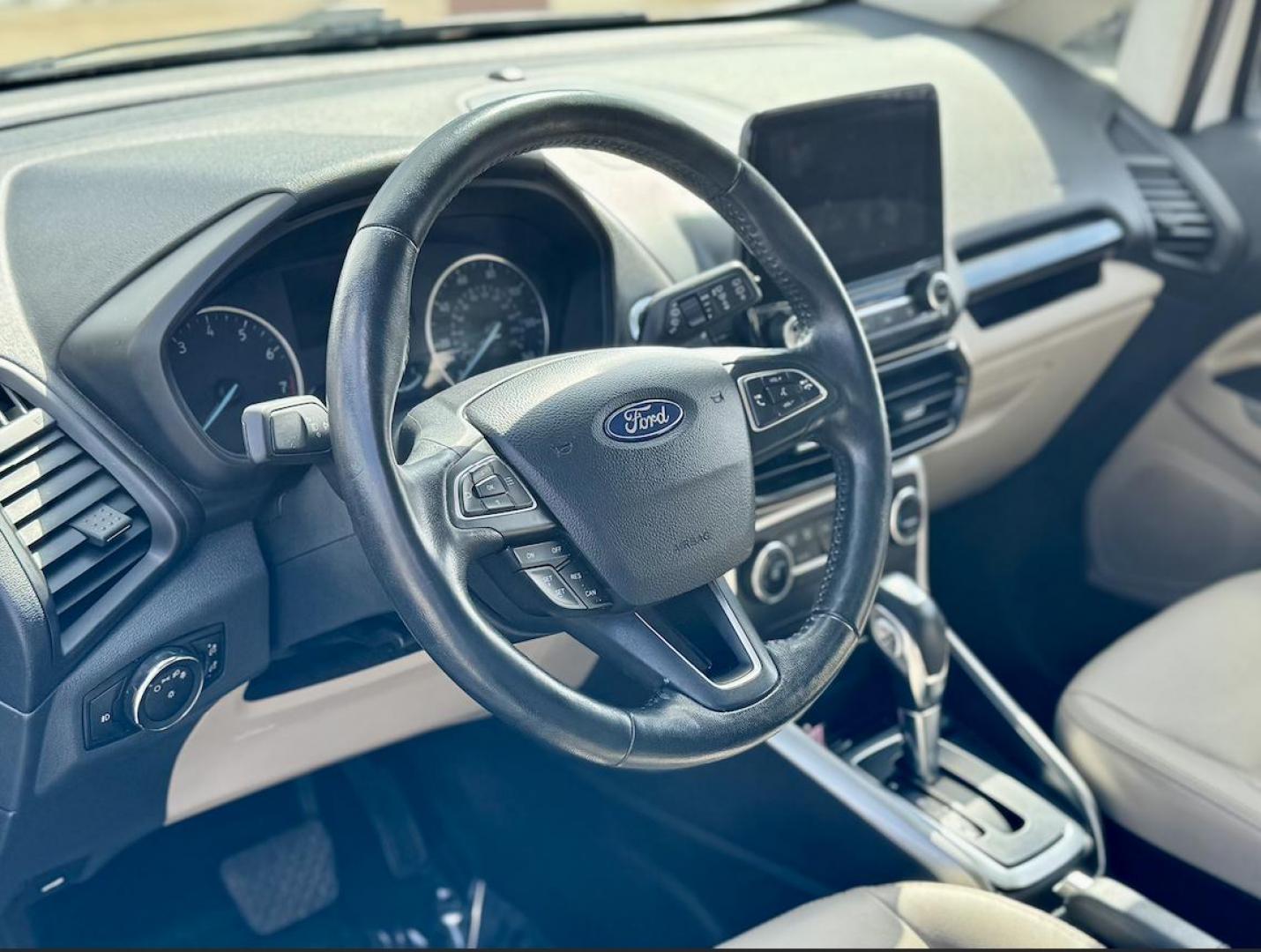 2019 WHITE Ford EcoSport Titanium (MAJ3S2KE6KC) with an 1.0L L3 engine, 6A transmission, located at 7600 S Western Ave., Chicago, IL, 60620, (773) 918-3980, 0.000000, 0.000000 - Photo#4