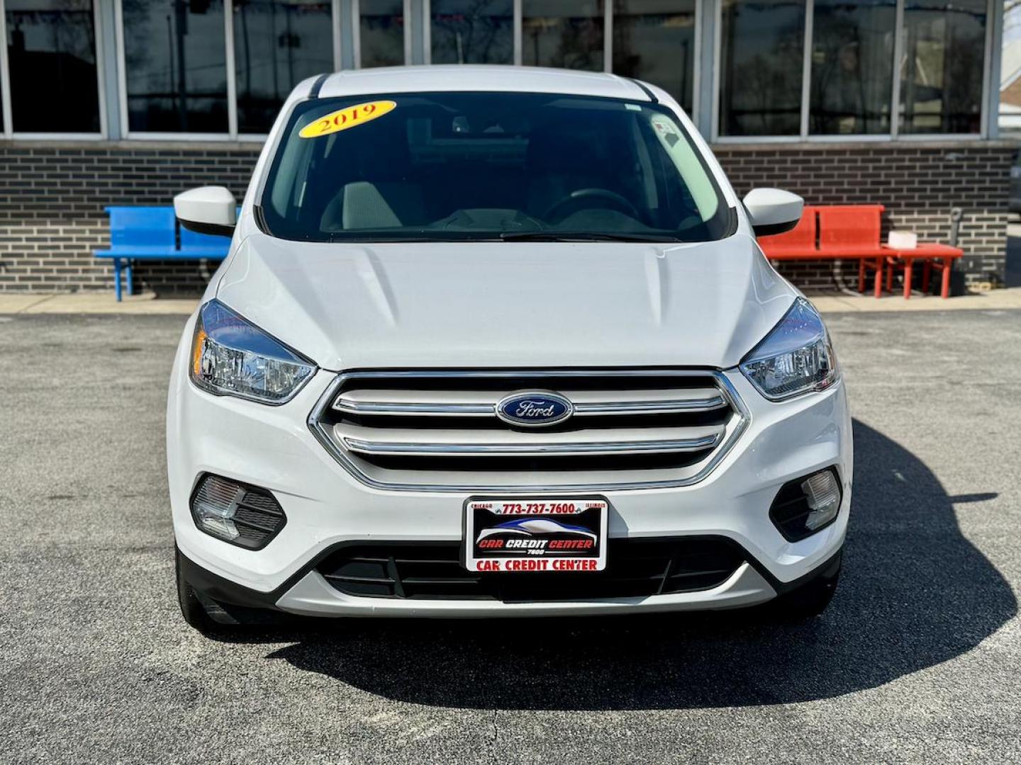 2019 WHITE Ford Escape SE FWD (1FMCU0GD2KU) with an 1.5L L4 DOHC 16V engine, 6A transmission, located at 7600 S Western Ave., Chicago, IL, 60620, (773) 918-3980, 0.000000, 0.000000 - Photo#1
