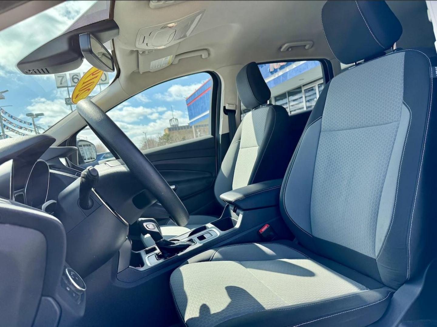 2019 WHITE Ford Escape SE FWD (1FMCU0GD2KU) with an 1.5L L4 DOHC 16V engine, 6A transmission, located at 7600 S Western Ave., Chicago, IL, 60620, (773) 918-3980, 0.000000, 0.000000 - Photo#7