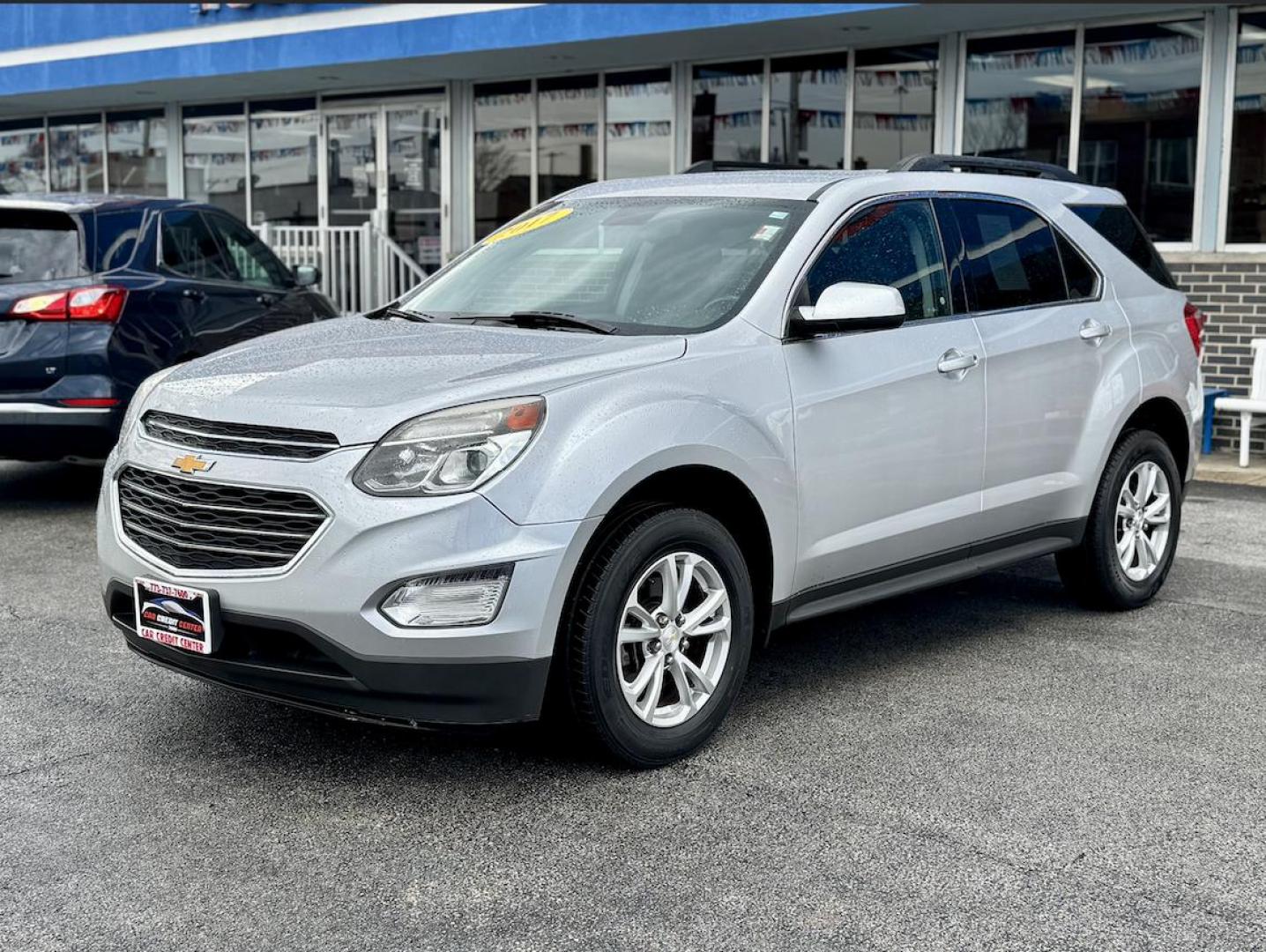 2017 SILVER Chevrolet Equinox LT 2WD (2GNALCEK2H1) with an 2.4L L4 DOHC 16V FFV engine, 6A transmission, located at 7600 S Western Ave., Chicago, IL, 60620, (773) 918-3980, 0.000000, 0.000000 - Photo#2