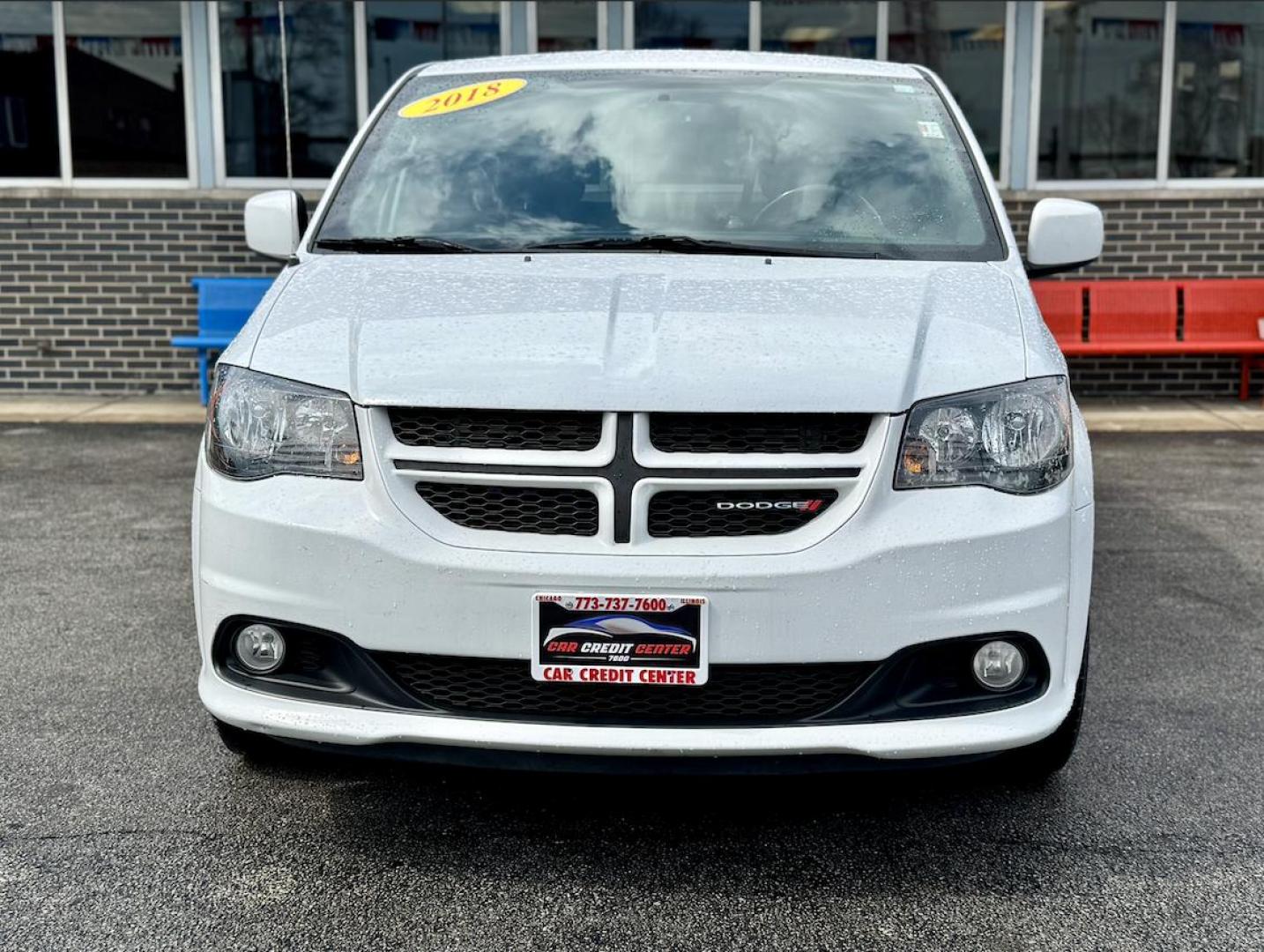 2018 WHITE Dodge Grand Caravan GT (2C4RDGEG0JR) with an 3.6L V6 DOHC 24V engine, 6A transmission, located at 7600 S Western Ave., Chicago, IL, 60620, (773) 918-3980, 0.000000, 0.000000 - Photo#1