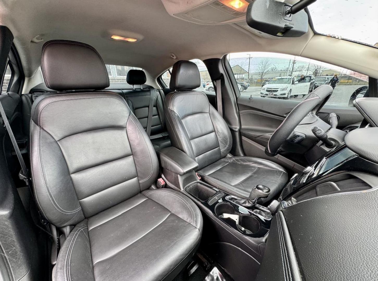 2017 BLACK Chevrolet Cruze Premier Auto (1G1BF5SM5H7) with an 1.4L L4 DOHC 16V TURBO engine, 6A transmission, located at 7600 S Western Ave., Chicago, IL, 60620, (773) 918-3980, 0.000000, 0.000000 - Photo#9