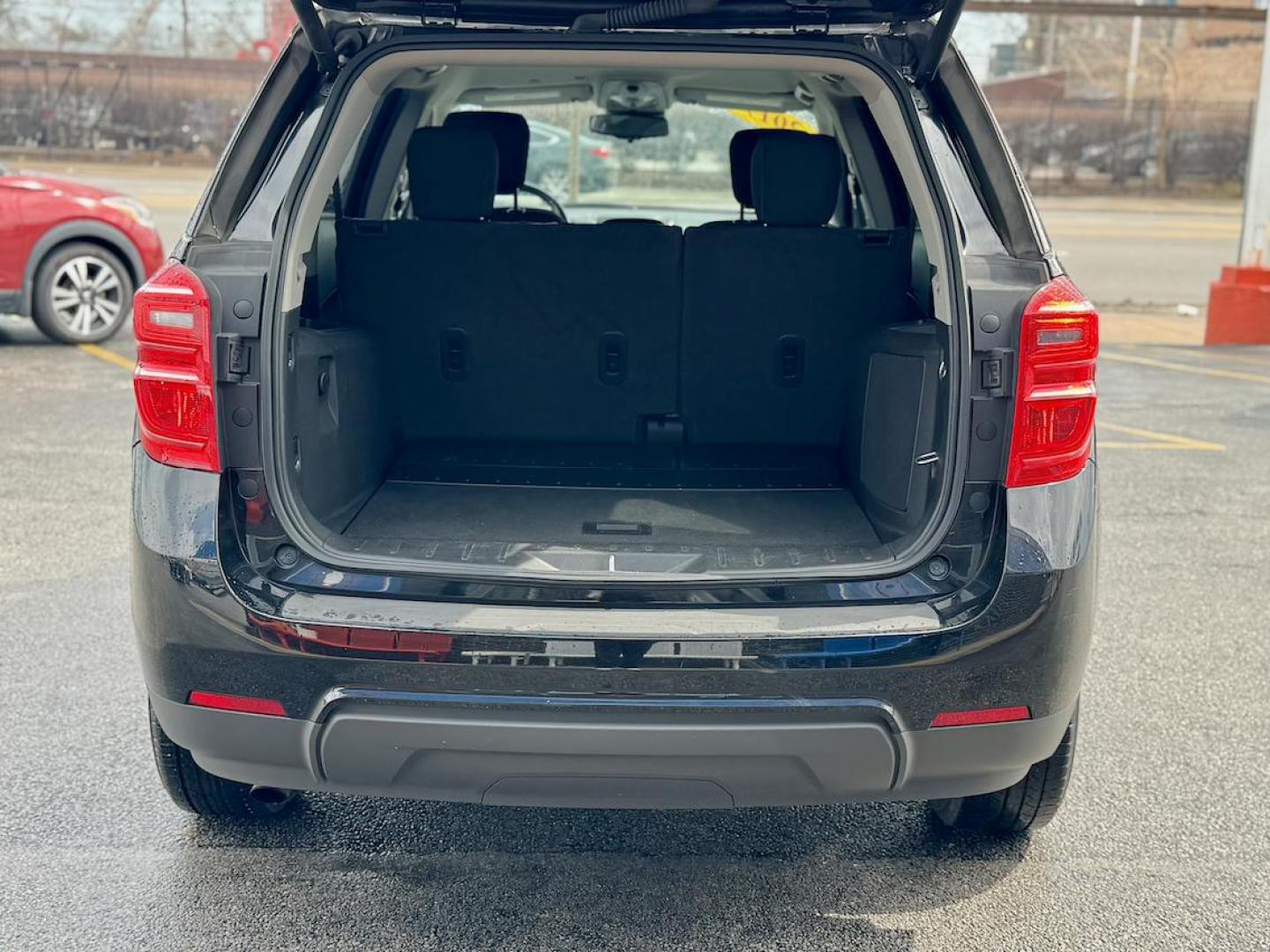 2017 BLACK Chevrolet Equinox LT 2WD (2GNALCEK6H6) with an 2.4L L4 DOHC 16V FFV engine, 6A transmission, located at 7600 S Western Ave., Chicago, IL, 60620, (773) 918-3980, 0.000000, 0.000000 - Photo#4