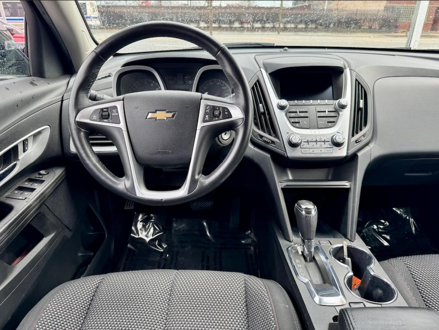 2017 BLACK Chevrolet Equinox LT 2WD (2GNALCEK6H6) with an 2.4L L4 DOHC 16V FFV engine, 6A transmission, located at 7600 S Western Ave., Chicago, IL, 60620, (773) 918-3980, 0.000000, 0.000000 - Photo#6
