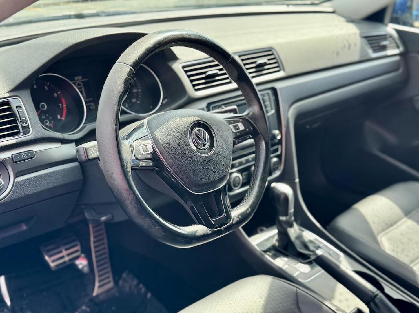 2017 BLUE Volkswagen Passat R-Line (1VWDT7A39HC) with an 1.8L L4 TURBO DIESEL engine, 6A transmission, located at 7600 S Western Ave., Chicago, IL, 60620, (773) 918-3980, 0.000000, 0.000000 - Photo#5
