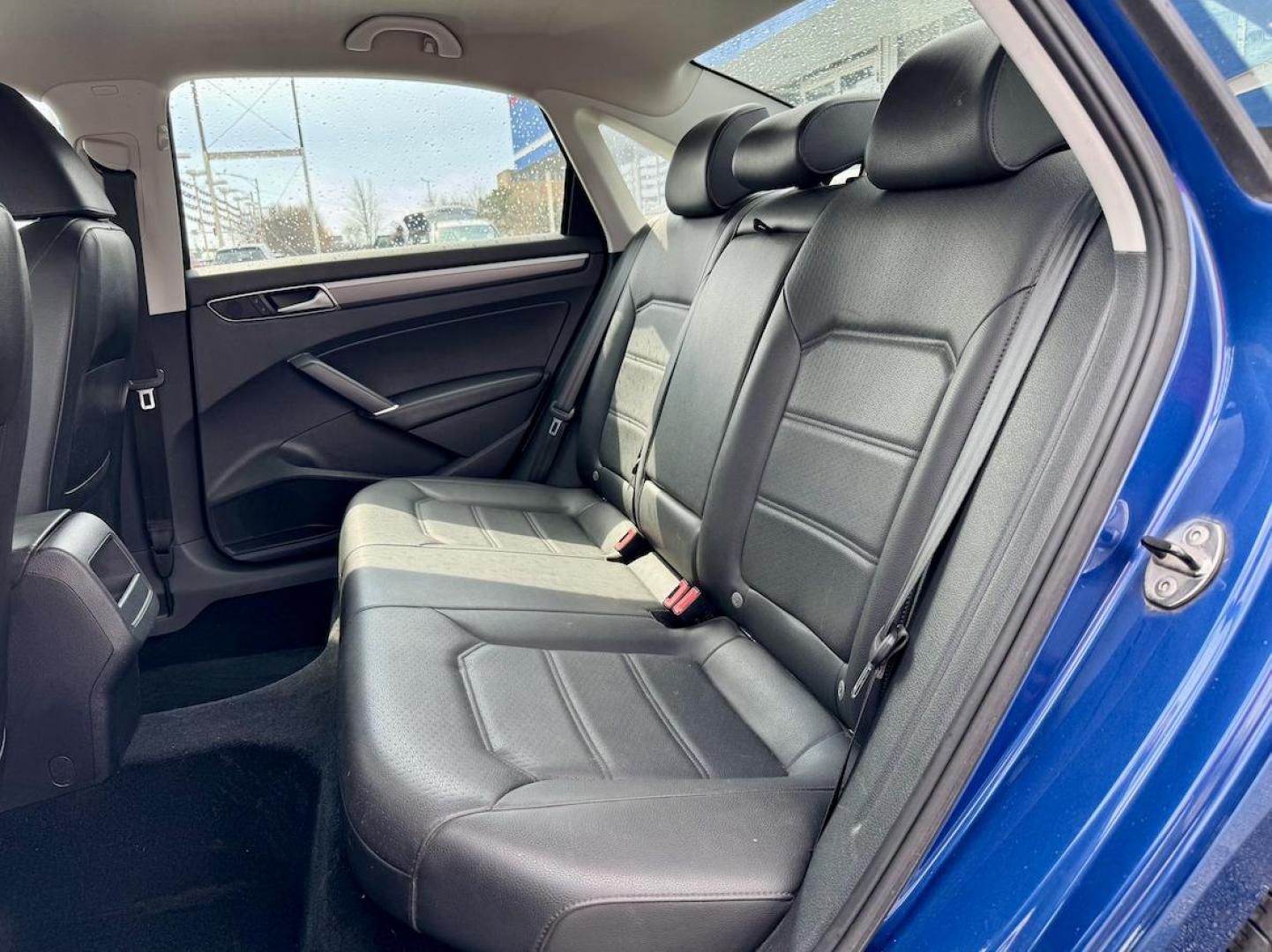 2017 BLUE Volkswagen Passat R-Line (1VWDT7A39HC) with an 1.8L L4 TURBO DIESEL engine, 6A transmission, located at 7600 S Western Ave., Chicago, IL, 60620, (773) 918-3980, 0.000000, 0.000000 - Photo#10