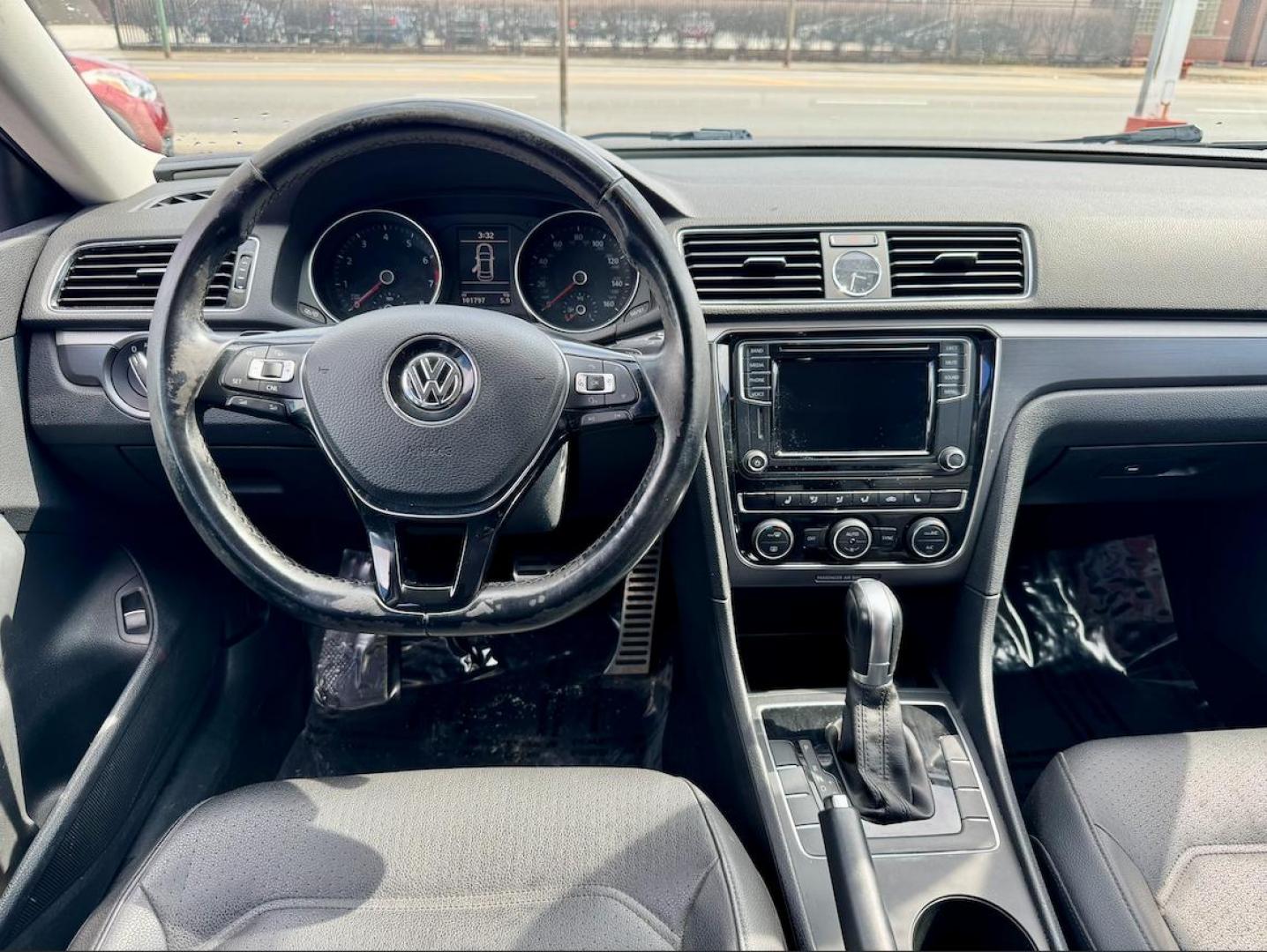 2017 BLUE Volkswagen Passat R-Line (1VWDT7A39HC) with an 1.8L L4 TURBO DIESEL engine, 6A transmission, located at 7600 S Western Ave., Chicago, IL, 60620, (773) 918-3980, 0.000000, 0.000000 - Photo#6