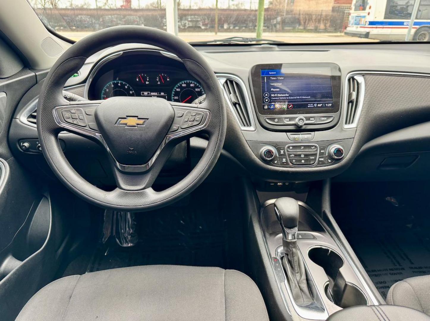 2021 WHITE Chevrolet Malibu LT (1G1ZD5ST5MF) with an 1.5L L4 DOHC 16V engine, 6A transmission, located at 7600 S Western Ave., Chicago, IL, 60620, (773) 918-3980, 0.000000, 0.000000 - Photo#7