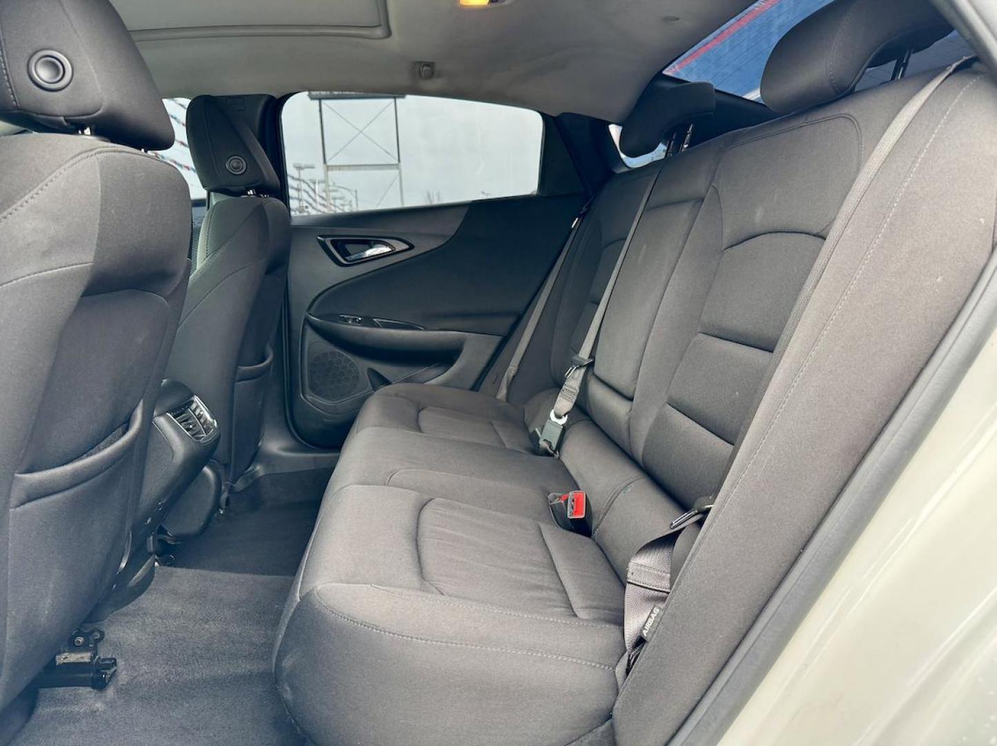 2021 WHITE Chevrolet Malibu LT (1G1ZD5ST5MF) with an 1.5L L4 DOHC 16V engine, 6A transmission, located at 7600 S Western Ave., Chicago, IL, 60620, (773) 918-3980, 0.000000, 0.000000 - Photo#11