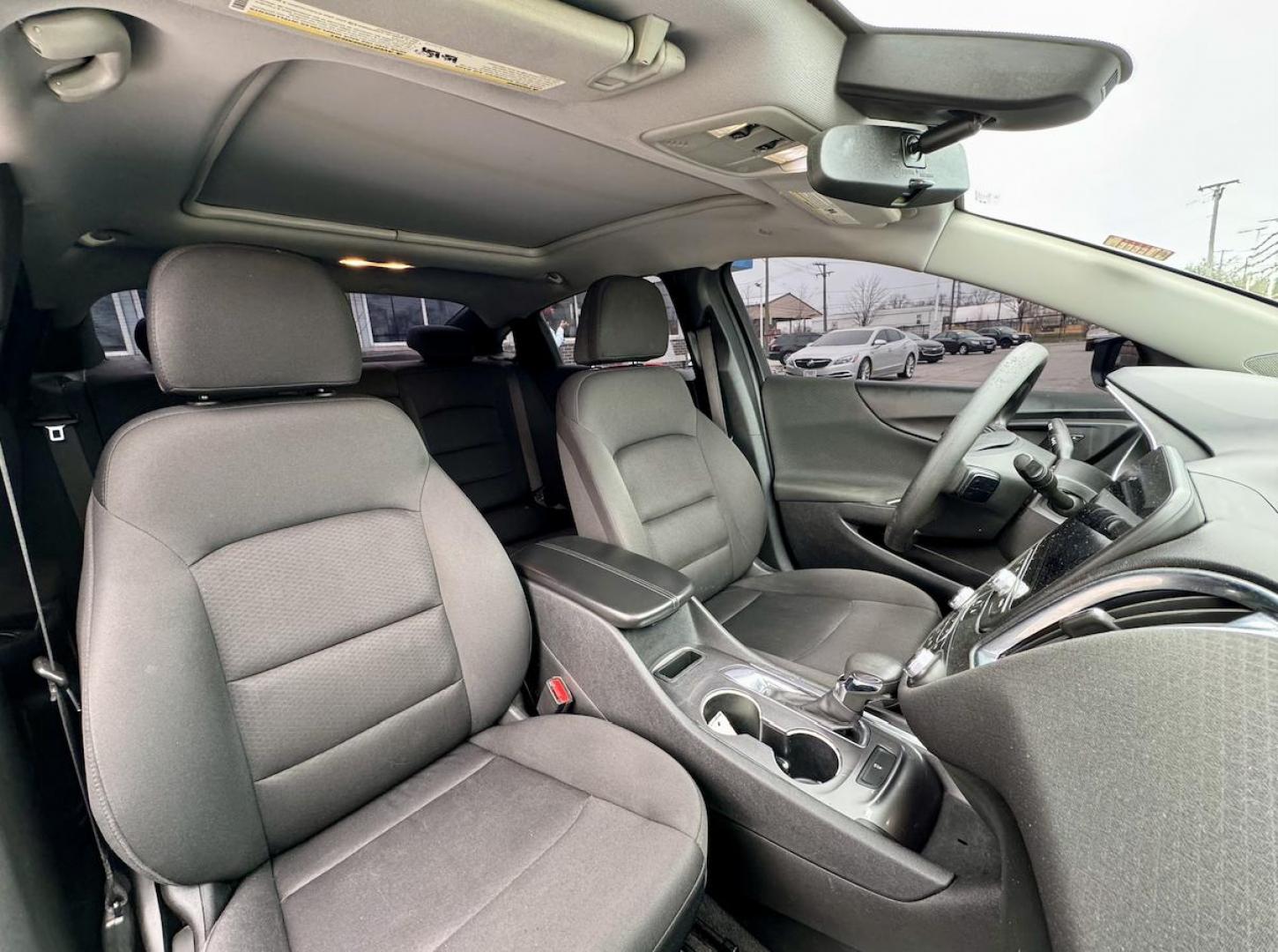 2021 WHITE Chevrolet Malibu LT (1G1ZD5ST5MF) with an 1.5L L4 DOHC 16V engine, 6A transmission, located at 7600 S Western Ave., Chicago, IL, 60620, (773) 918-3980, 0.000000, 0.000000 - Photo#10