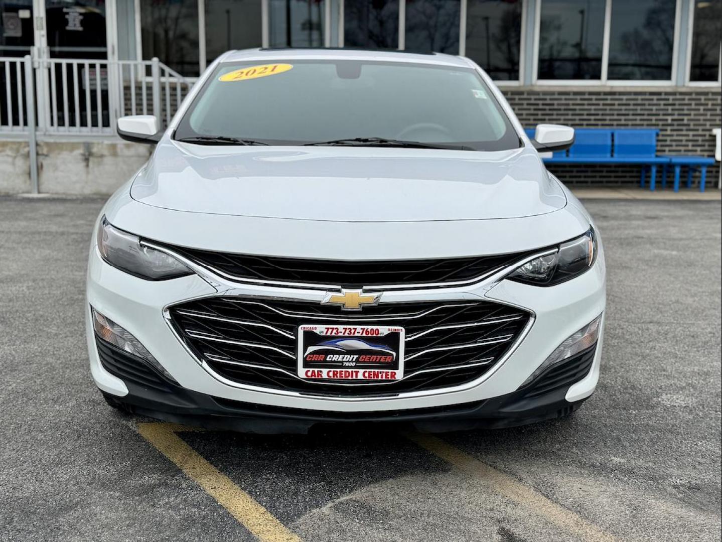 2021 WHITE Chevrolet Malibu LT (1G1ZD5ST5MF) with an 1.5L L4 DOHC 16V engine, 6A transmission, located at 7600 S Western Ave., Chicago, IL, 60620, (773) 918-3980, 0.000000, 0.000000 - Photo#2