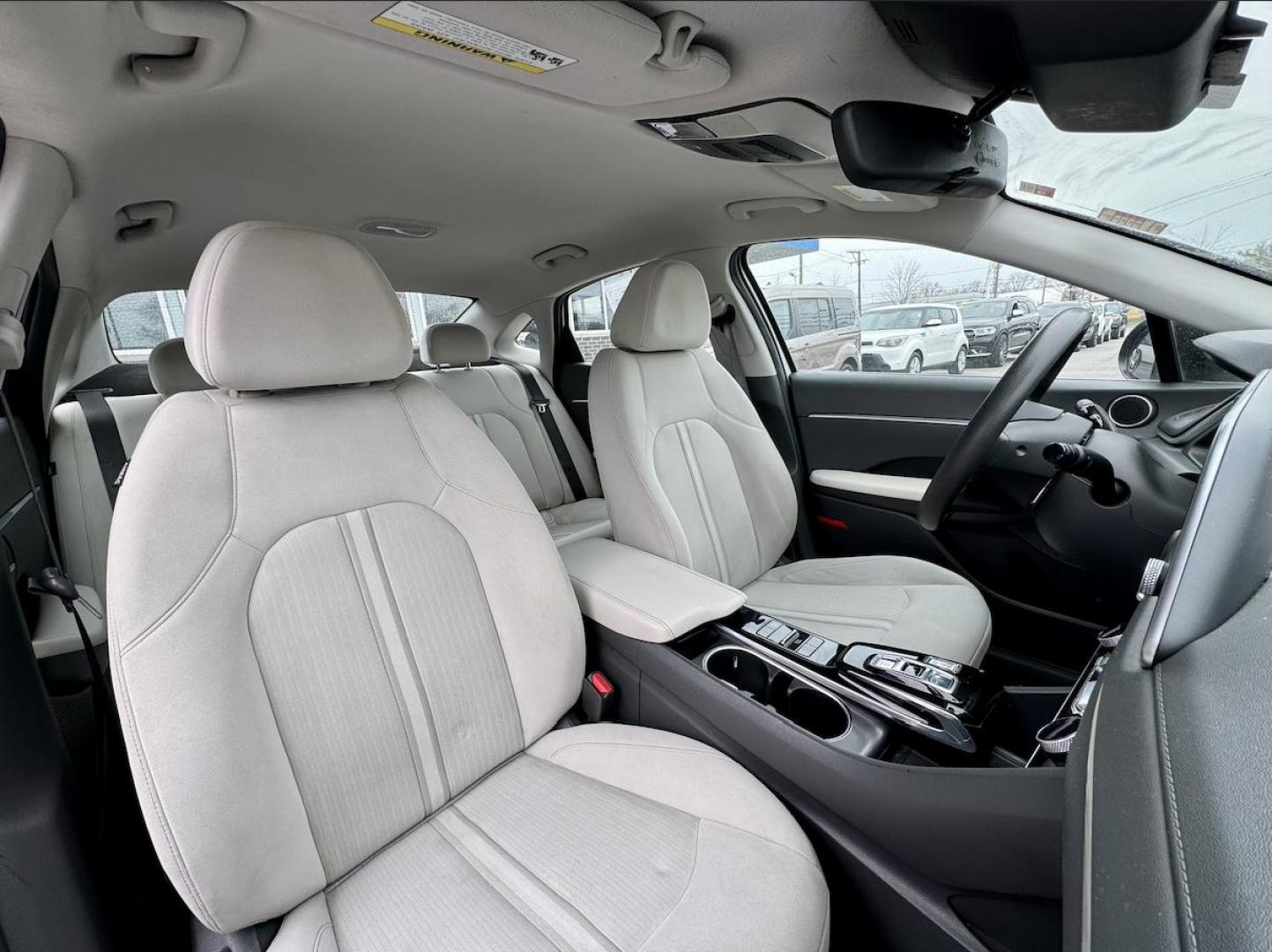 2021 SILVER Hyundai Sonata SEL (KMHL64JA9MA) with an 2.5L L4 DOHC 16V engine, 8A transmission, located at 7600 S Western Ave., Chicago, IL, 60620, (773) 918-3980, 0.000000, 0.000000 - Photo#8