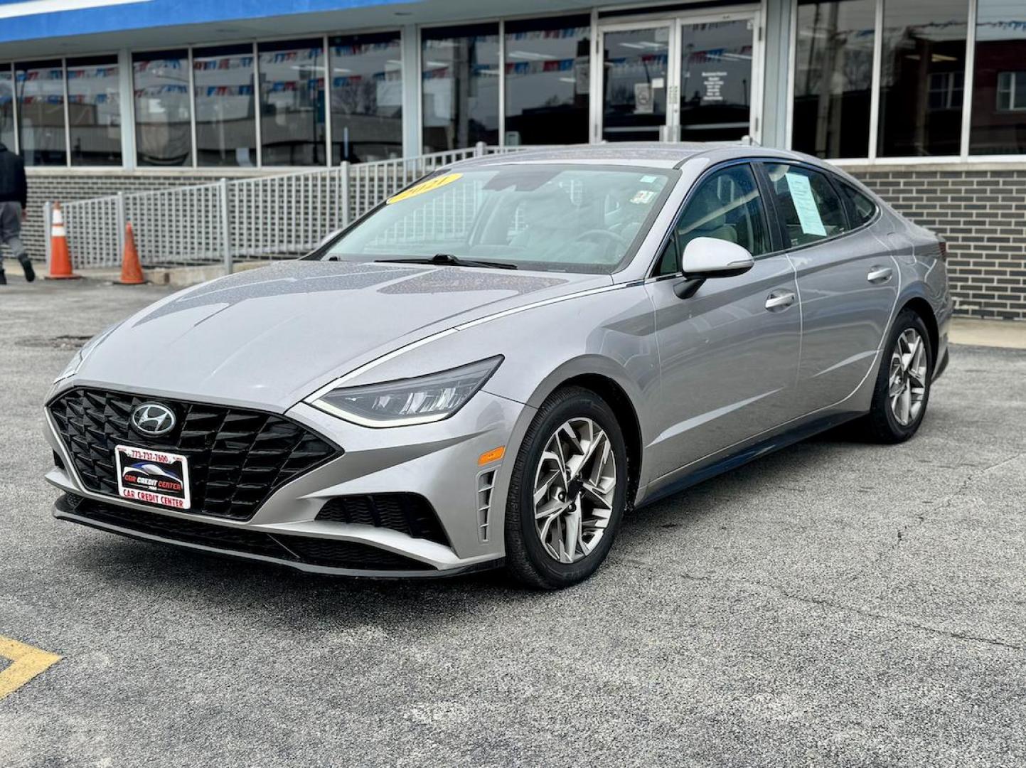 2021 SILVER Hyundai Sonata SEL (KMHL64JA9MA) with an 2.5L L4 DOHC 16V engine, 8A transmission, located at 7600 S Western Ave., Chicago, IL, 60620, (773) 918-3980, 0.000000, 0.000000 - Photo#2