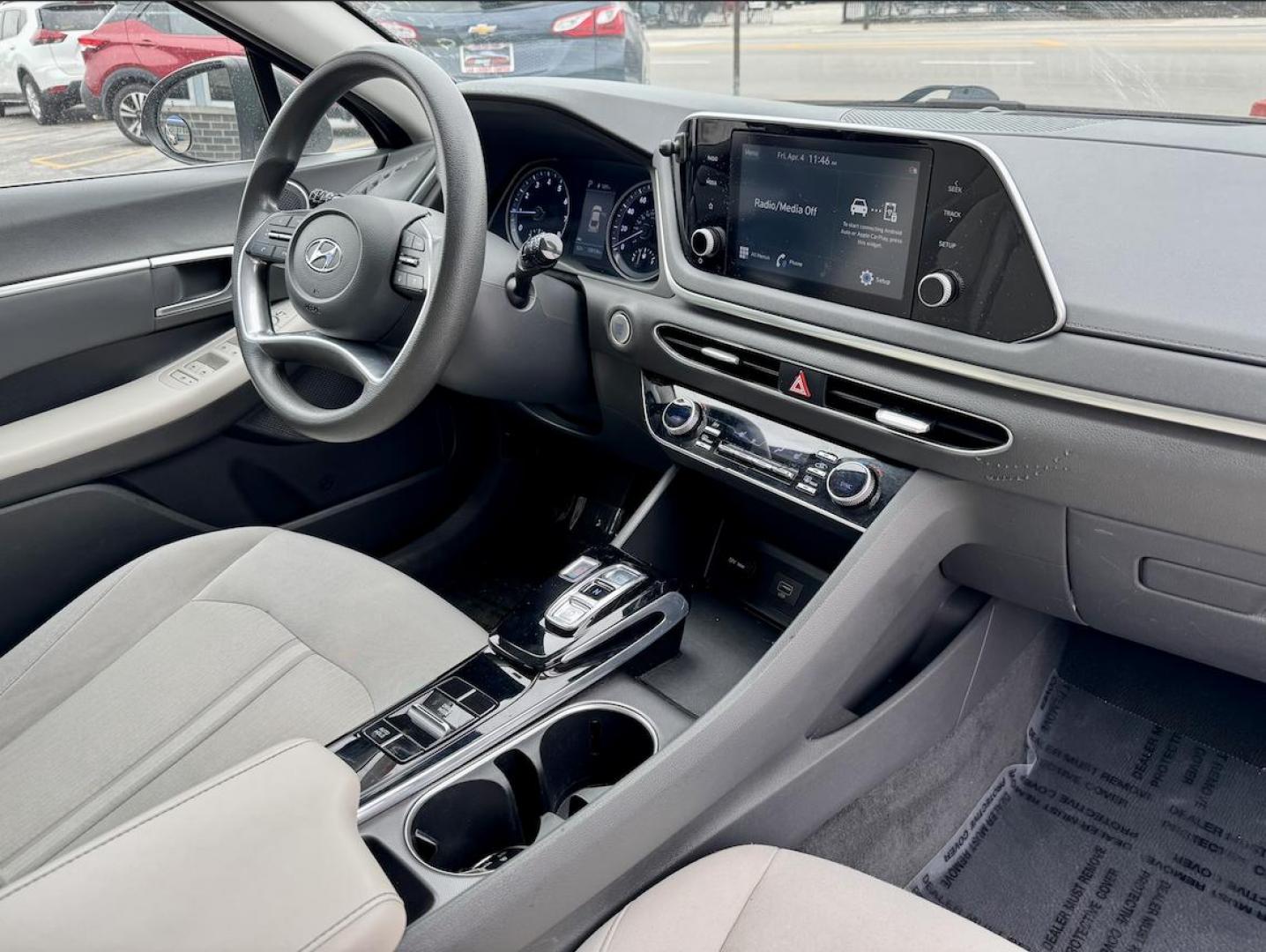 2021 SILVER Hyundai Sonata SEL (KMHL64JA9MA) with an 2.5L L4 DOHC 16V engine, 8A transmission, located at 7600 S Western Ave., Chicago, IL, 60620, (773) 918-3980, 0.000000, 0.000000 - Photo#7