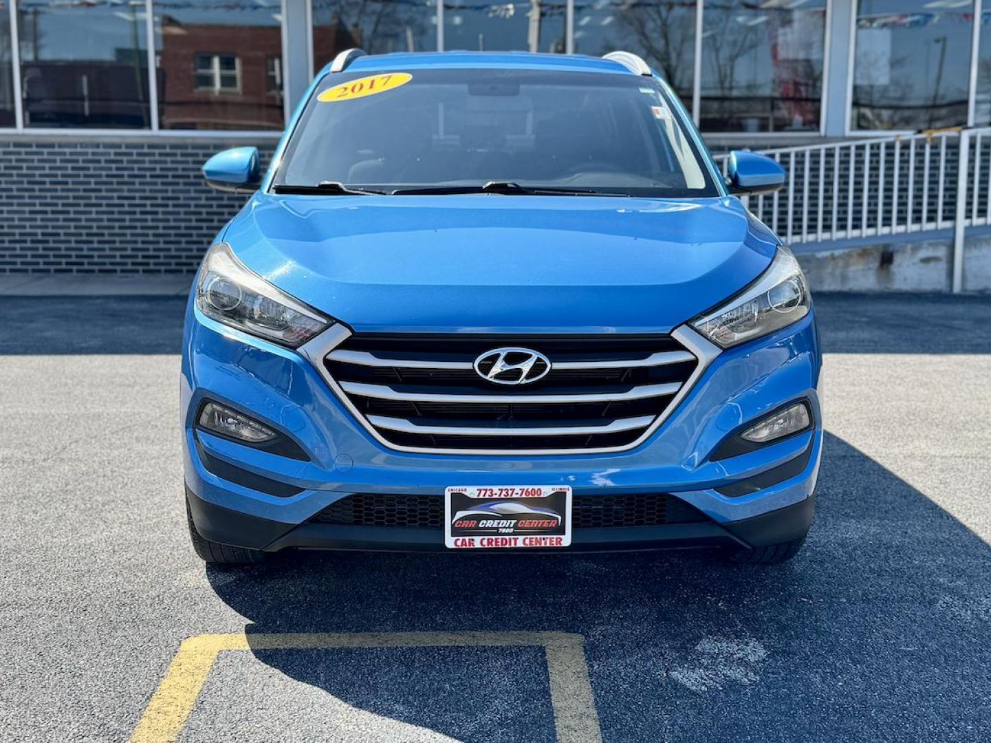 2017 BLUE Hyundai Tucson SE w/Preferred Package (KM8J33A45HU) with an 2.0L L4 DOHC 16V engine, 6A transmission, located at 7600 S Western Ave., Chicago, IL, 60620, (773) 918-3980, 0.000000, 0.000000 - Photo#1