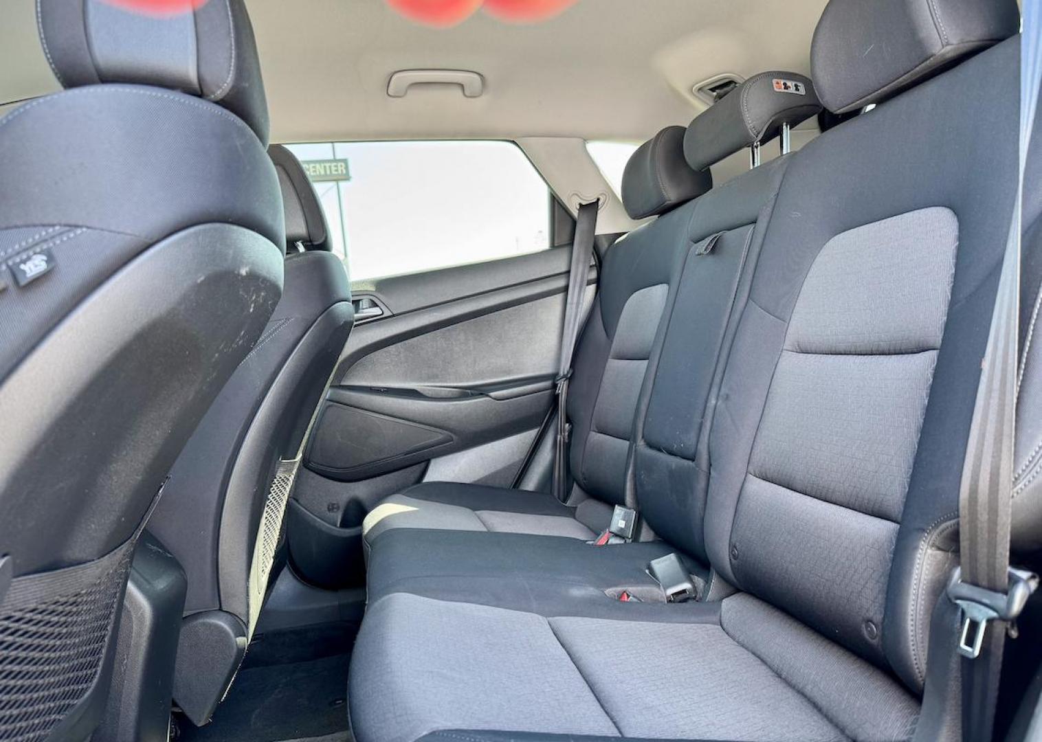 2017 BLUE Hyundai Tucson SE w/Preferred Package (KM8J33A45HU) with an 2.0L L4 DOHC 16V engine, 6A transmission, located at 7600 S Western Ave., Chicago, IL, 60620, (773) 918-3980, 0.000000, 0.000000 - Photo#10