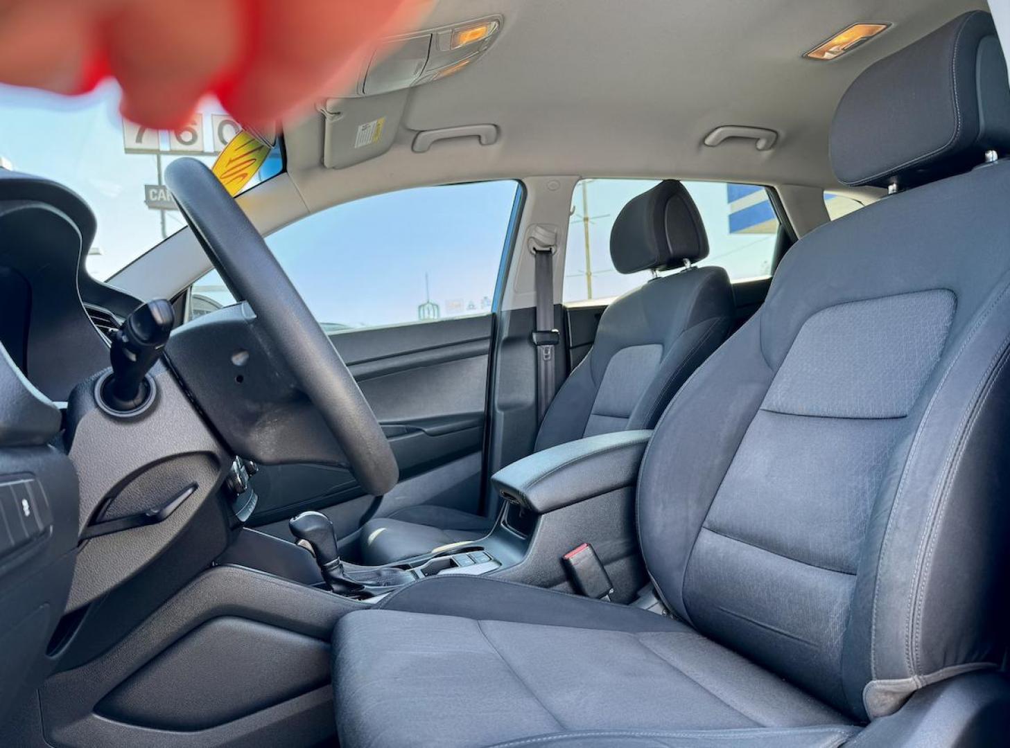 2017 BLUE Hyundai Tucson SE w/Preferred Package (KM8J33A45HU) with an 2.0L L4 DOHC 16V engine, 6A transmission, located at 7600 S Western Ave., Chicago, IL, 60620, (773) 918-3980, 0.000000, 0.000000 - Photo#7