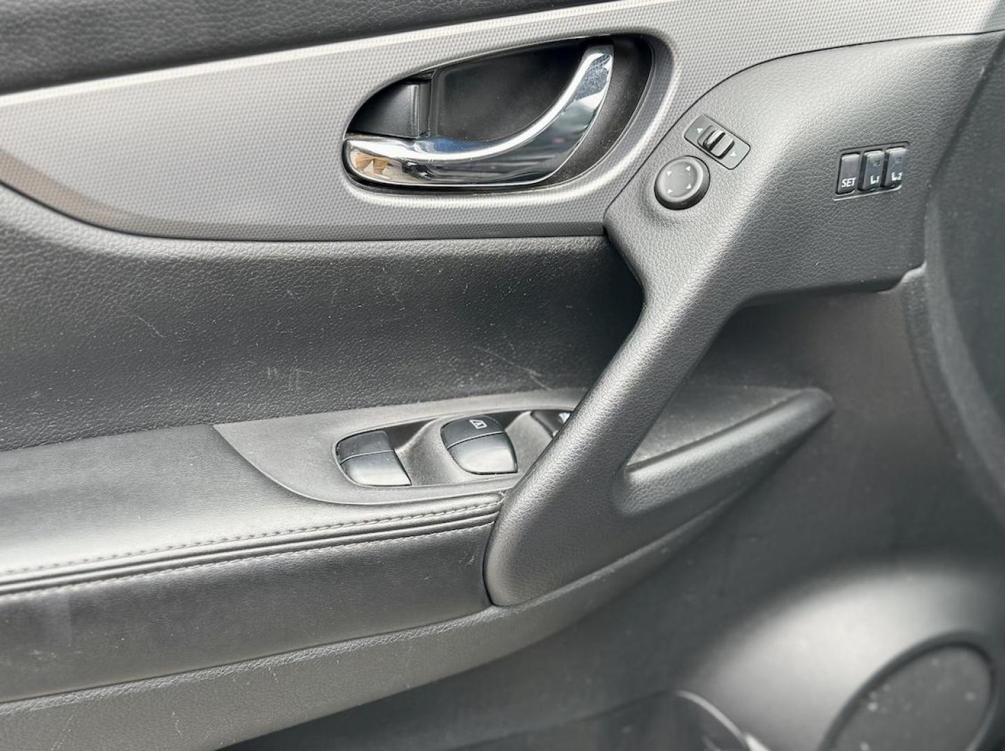 2020 BLACK Nissan Rogue Sport S (JN1BJ1CV0LW) with an 2.0L L4 DOHC 16V engine, CVT transmission, located at 7600 S Western Ave., Chicago, IL, 60620, (773) 918-3980, 0.000000, 0.000000 - Photo#10