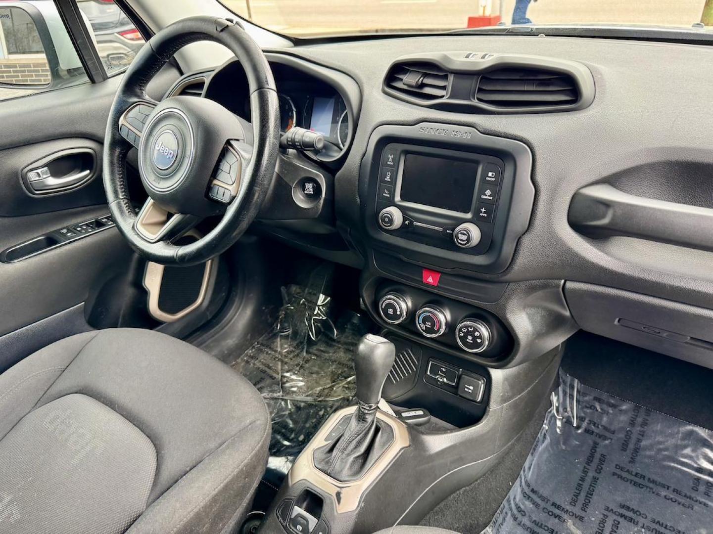 2017 SILVER Jeep Renegade Latitude FWD (ZACCJABB0HP) with an 2.4L L4 DOHC 16V engine, 6M transmission, located at 7600 S Western Ave., Chicago, IL, 60620, (773) 918-3980, 0.000000, 0.000000 - Photo#8