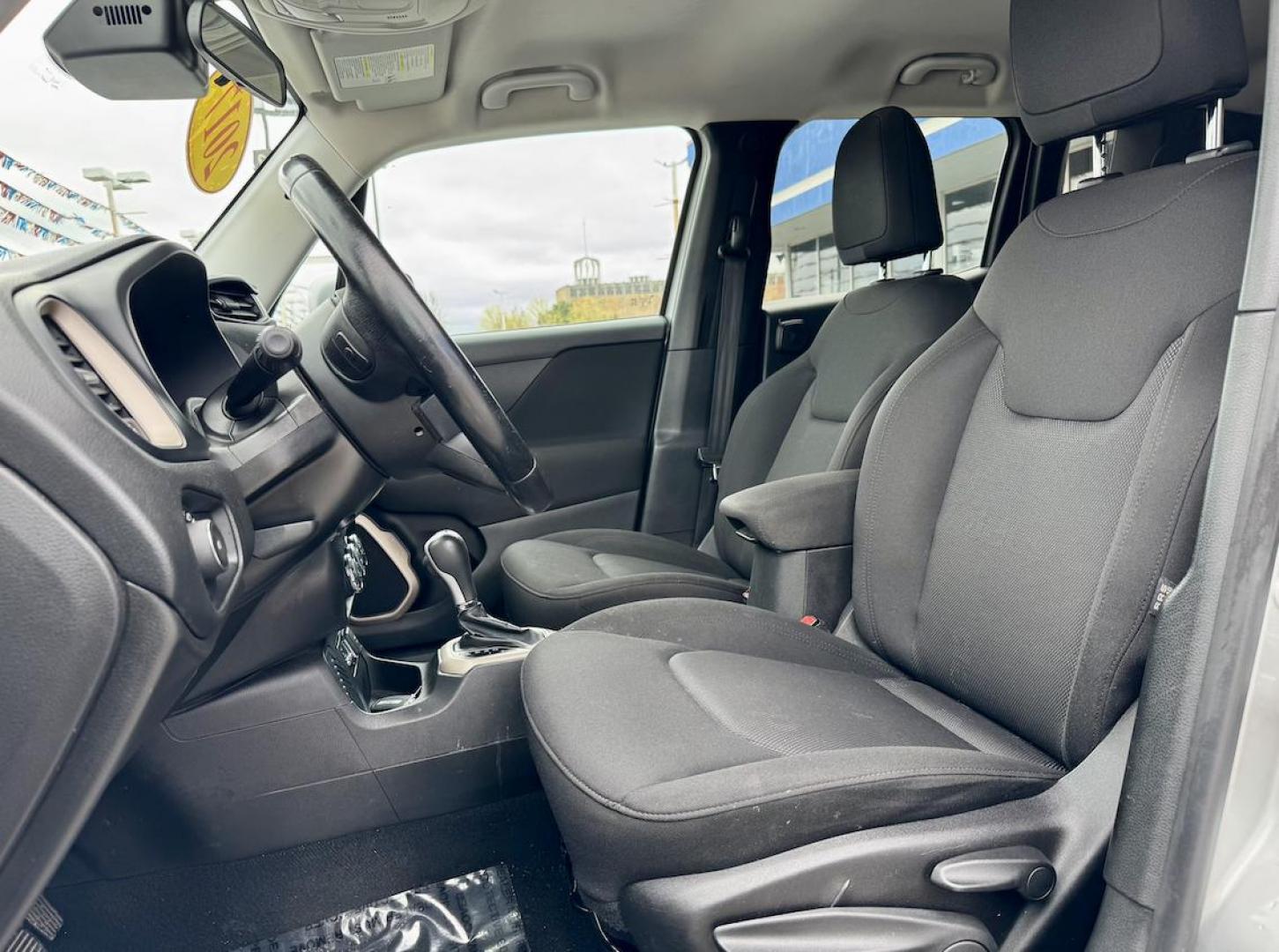 2017 SILVER Jeep Renegade Latitude FWD (ZACCJABB0HP) with an 2.4L L4 DOHC 16V engine, 6M transmission, located at 7600 S Western Ave., Chicago, IL, 60620, (773) 918-3980, 0.000000, 0.000000 - Photo#7