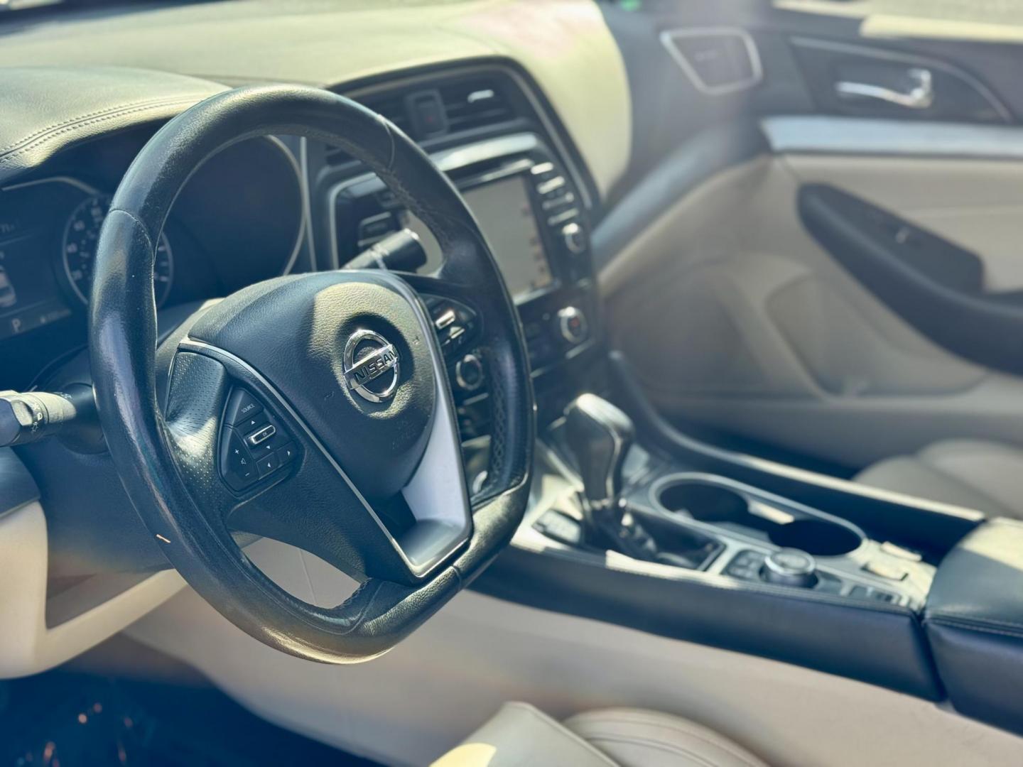2018 BLACK Nissan Maxima 3.5 SV (1N4AA6AP5JC) with an 3.5L V6 DOHC 24V engine, CVT transmission, located at 7600 S Western Ave., Chicago, IL, 60620, (773) 918-3980, 0.000000, 0.000000 - Photo#5