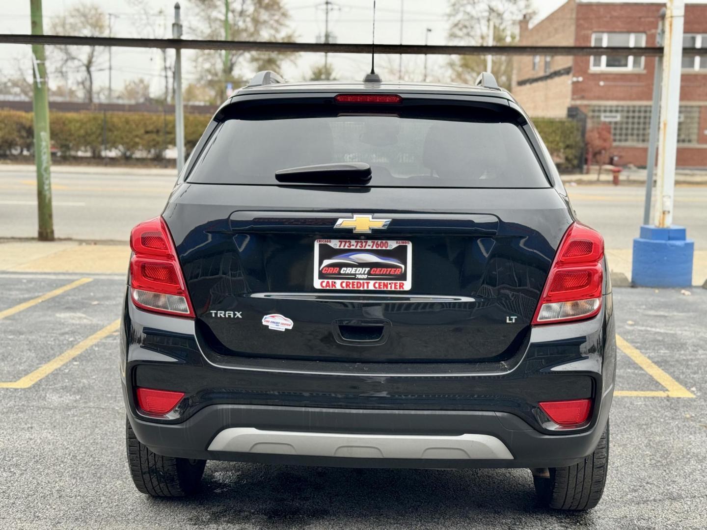 2017 BLACK Chevrolet Trax LT FWD (3GNCJLSB4HL) with an 1.4L L4 DOHC 16V engine, 6A transmission, located at 7600 S Western Ave., Chicago, IL, 60620, (773) 918-3980, 0.000000, 0.000000 - Photo#3