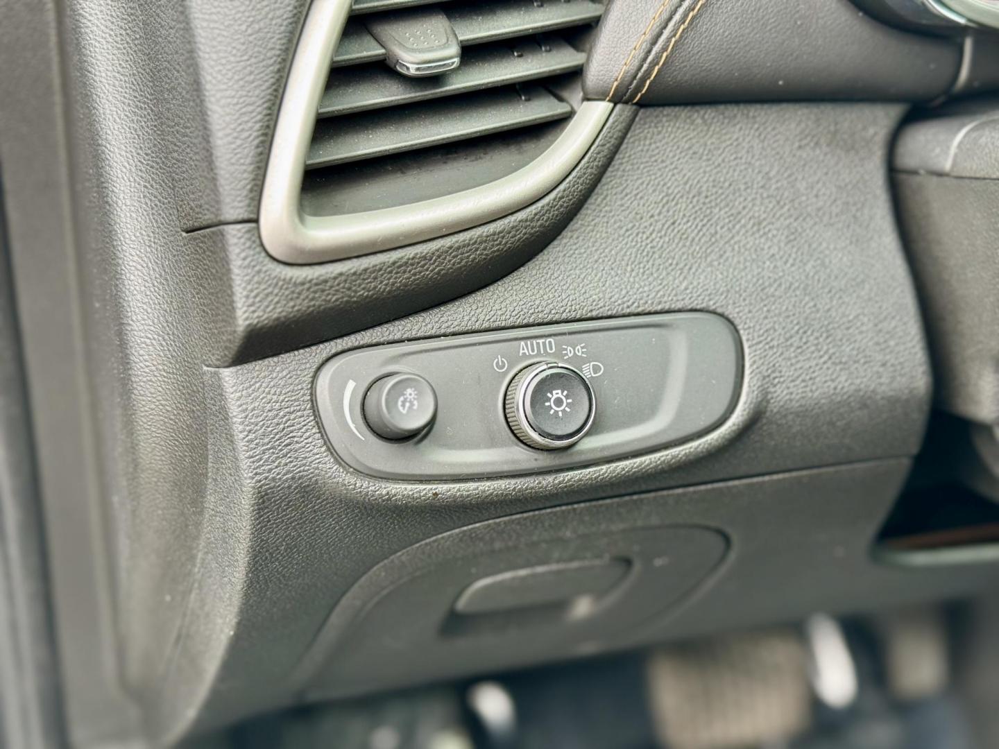 2017 BLACK Chevrolet Trax LT FWD (3GNCJLSB4HL) with an 1.4L L4 DOHC 16V engine, 6A transmission, located at 7600 S Western Ave., Chicago, IL, 60620, (773) 918-3980, 0.000000, 0.000000 - Photo#12