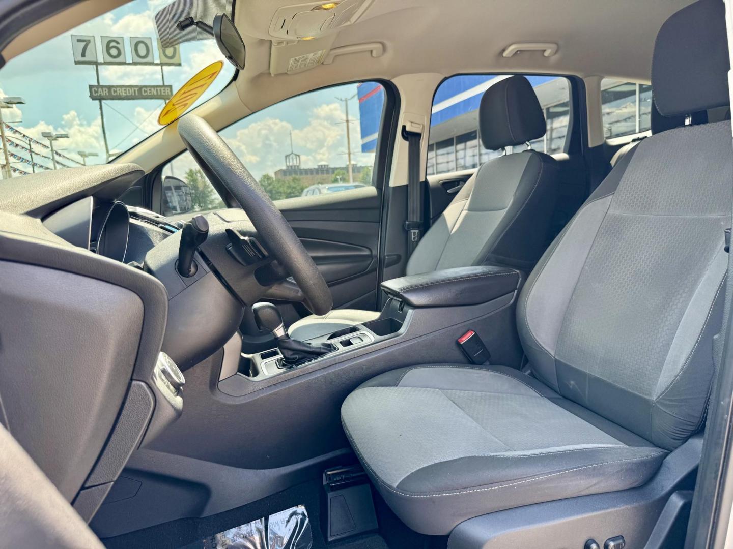2017 GRAY Ford Escape SE FWD (1FMCU0GD2HU) with an 1.5L L4 DOHC 16V engine, 6A transmission, located at 7600 S Western Ave., Chicago, IL, 60620, (773) 918-3980, 0.000000, 0.000000 - Photo#7